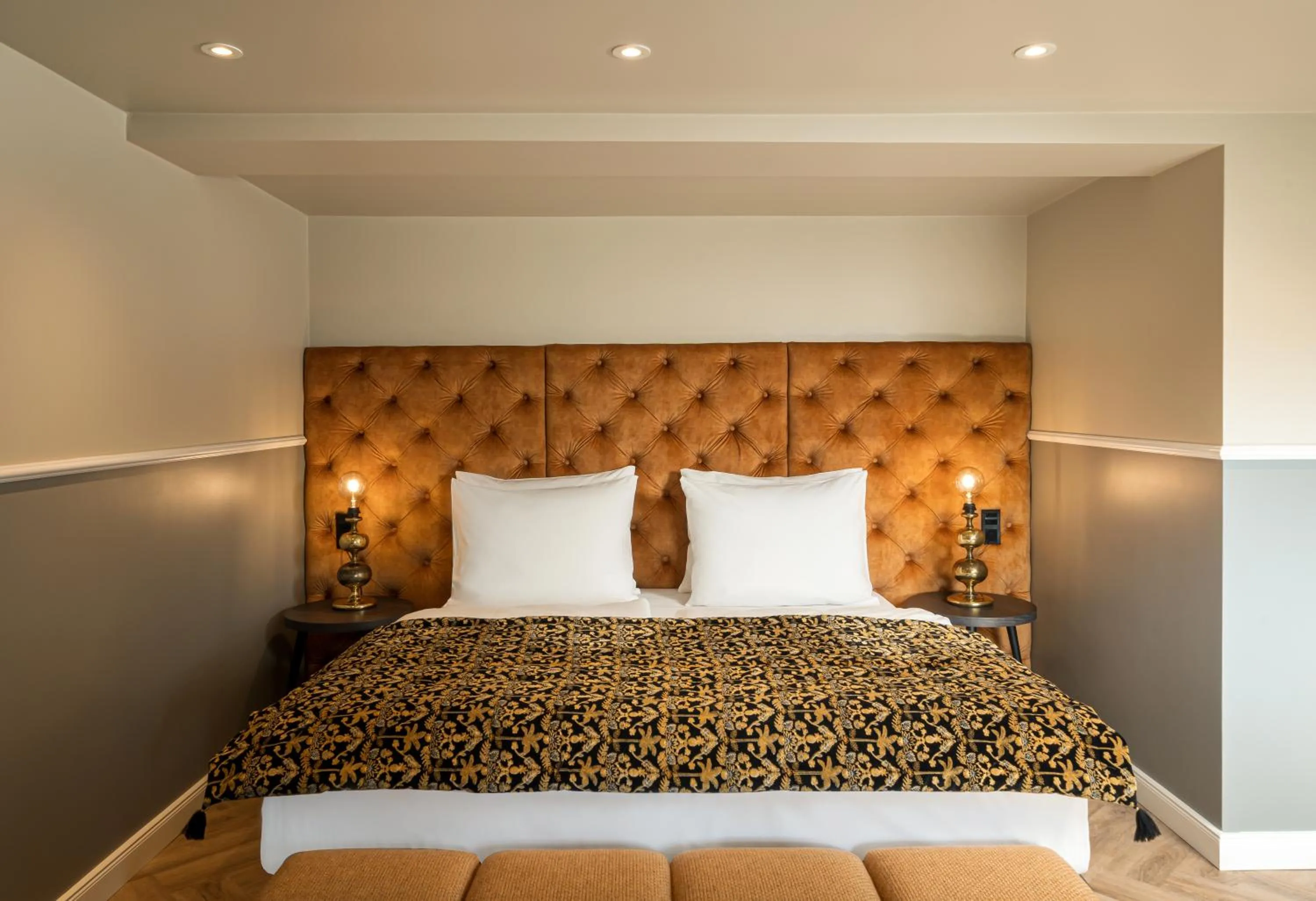 Bed in Maison Viktoria Augsburg