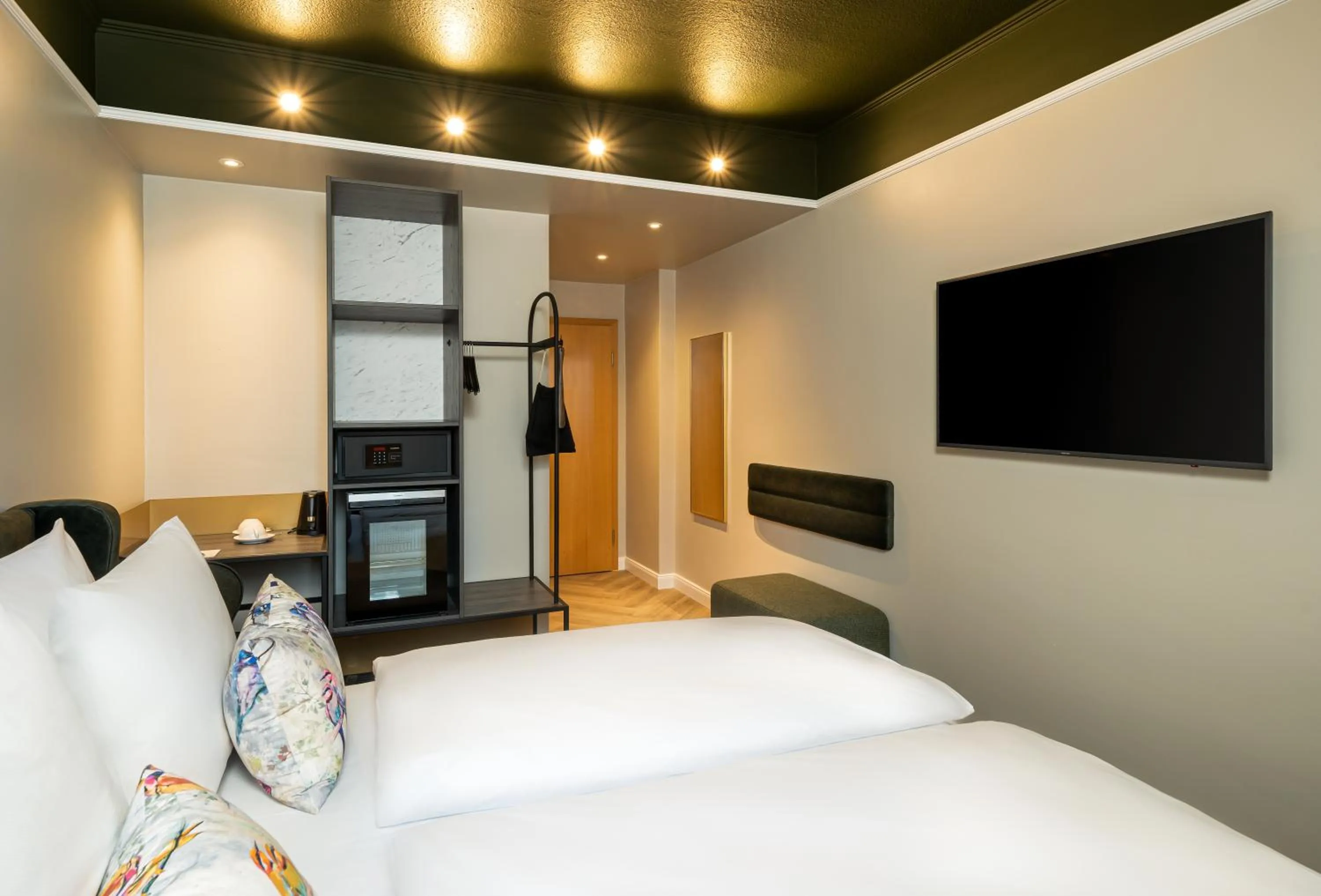 TV and multimedia, Bed in Maison Viktoria Augsburg