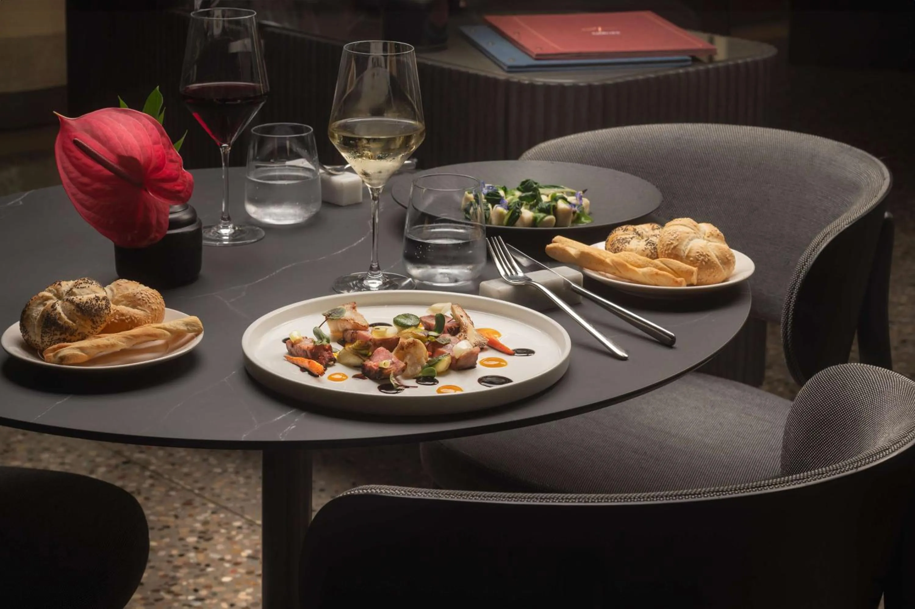 Restaurant/places to eat in NH Collection Milano CityLife