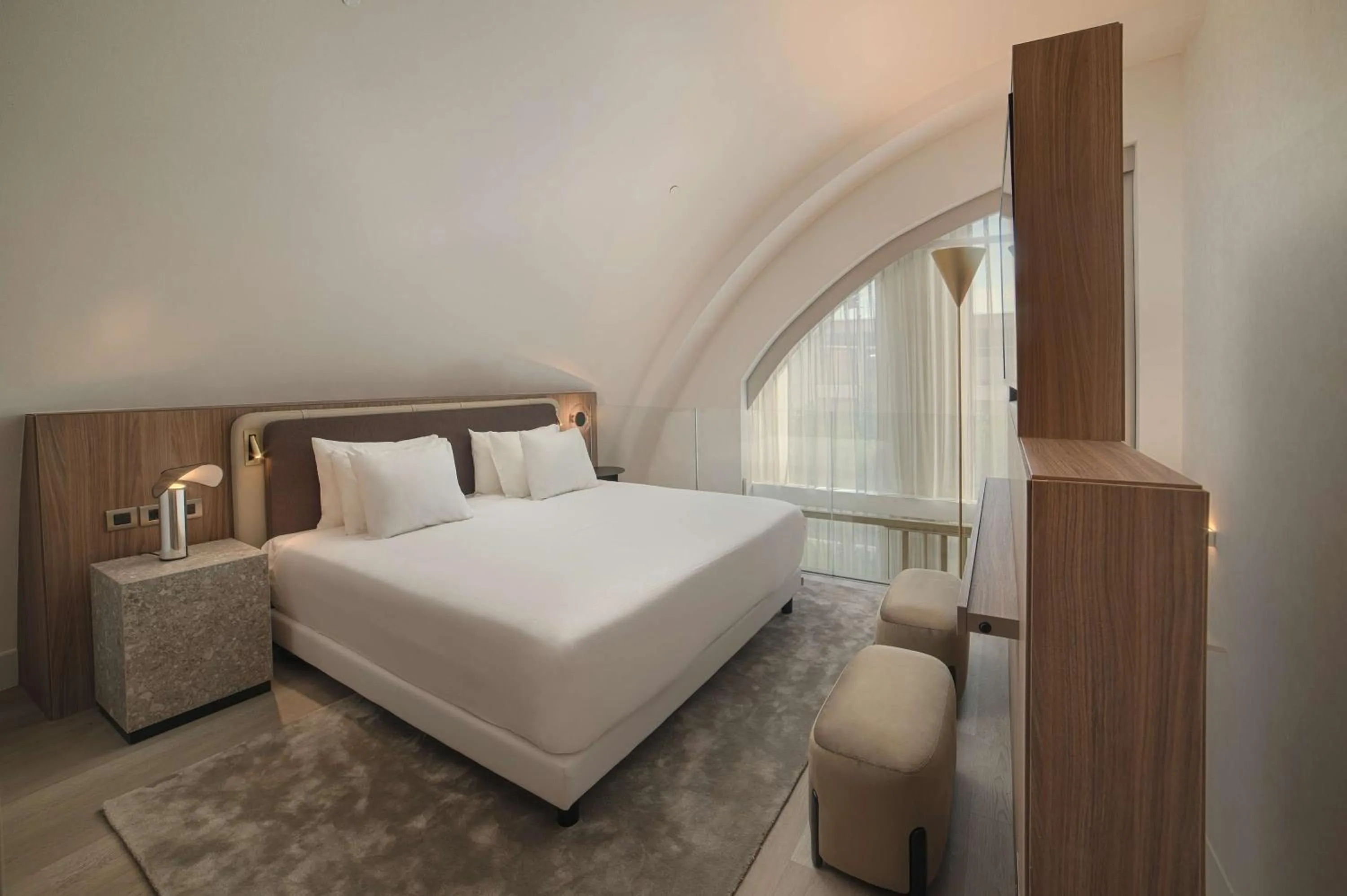 Photo of the whole room, Bed in NH Collection Milano CityLife