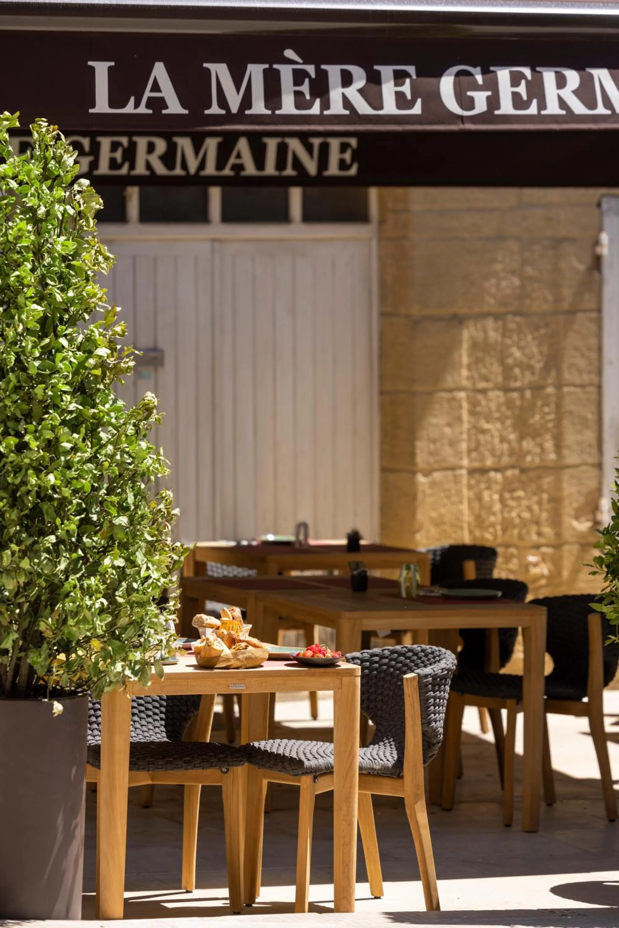 Breakfast in Hotel La Mère Germaine