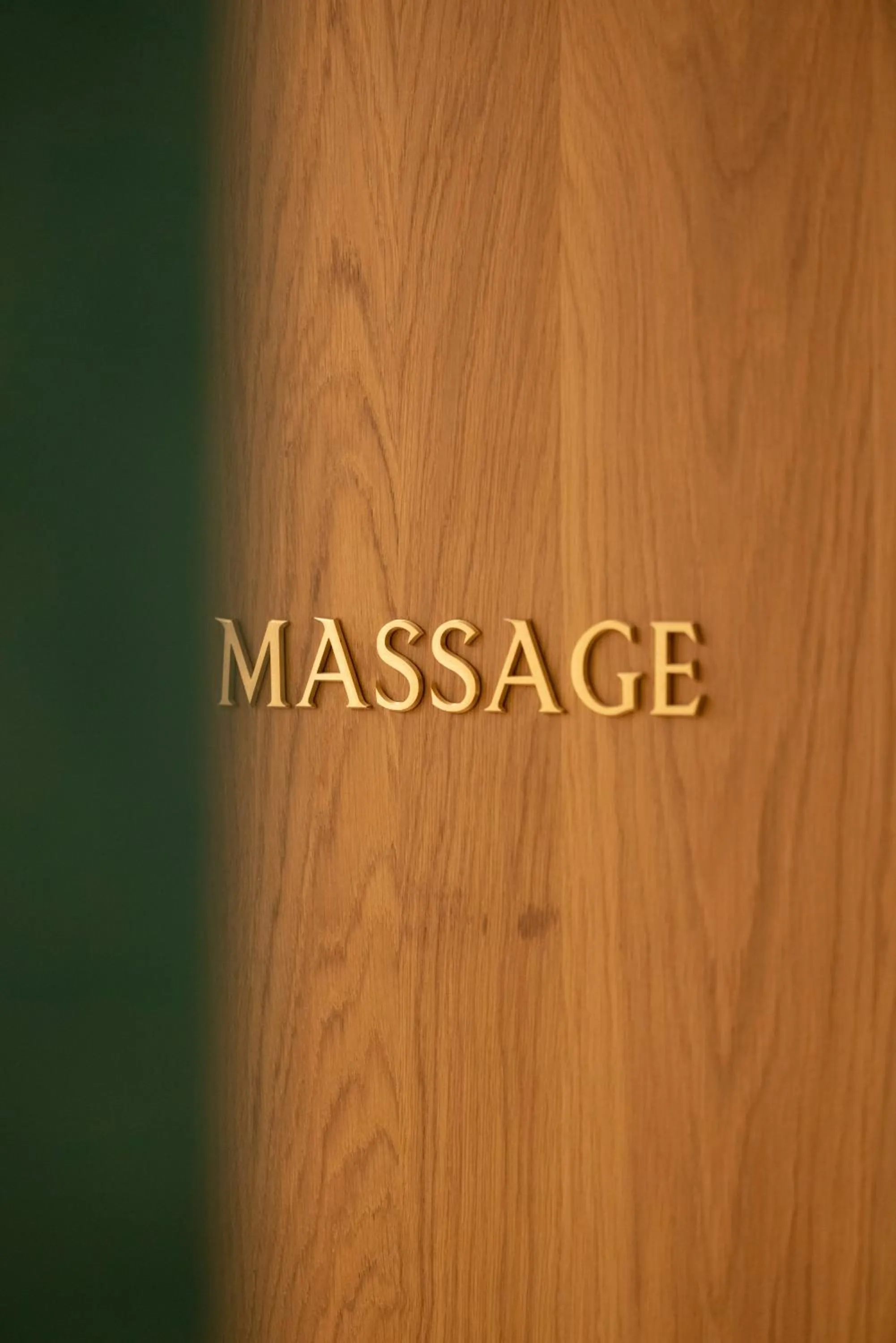 Massage in Hotel La Mère Germaine