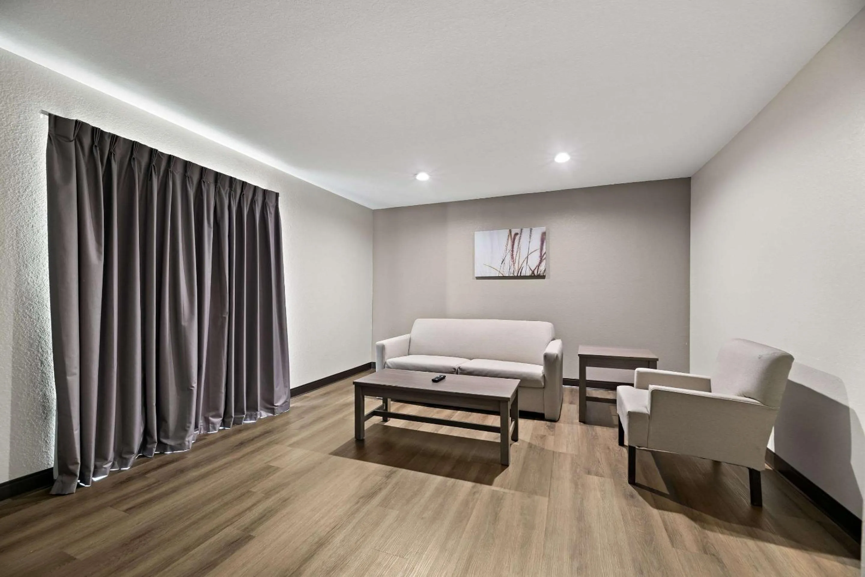 Bedroom in Red Roof Inn & Suites Wildwood, FL