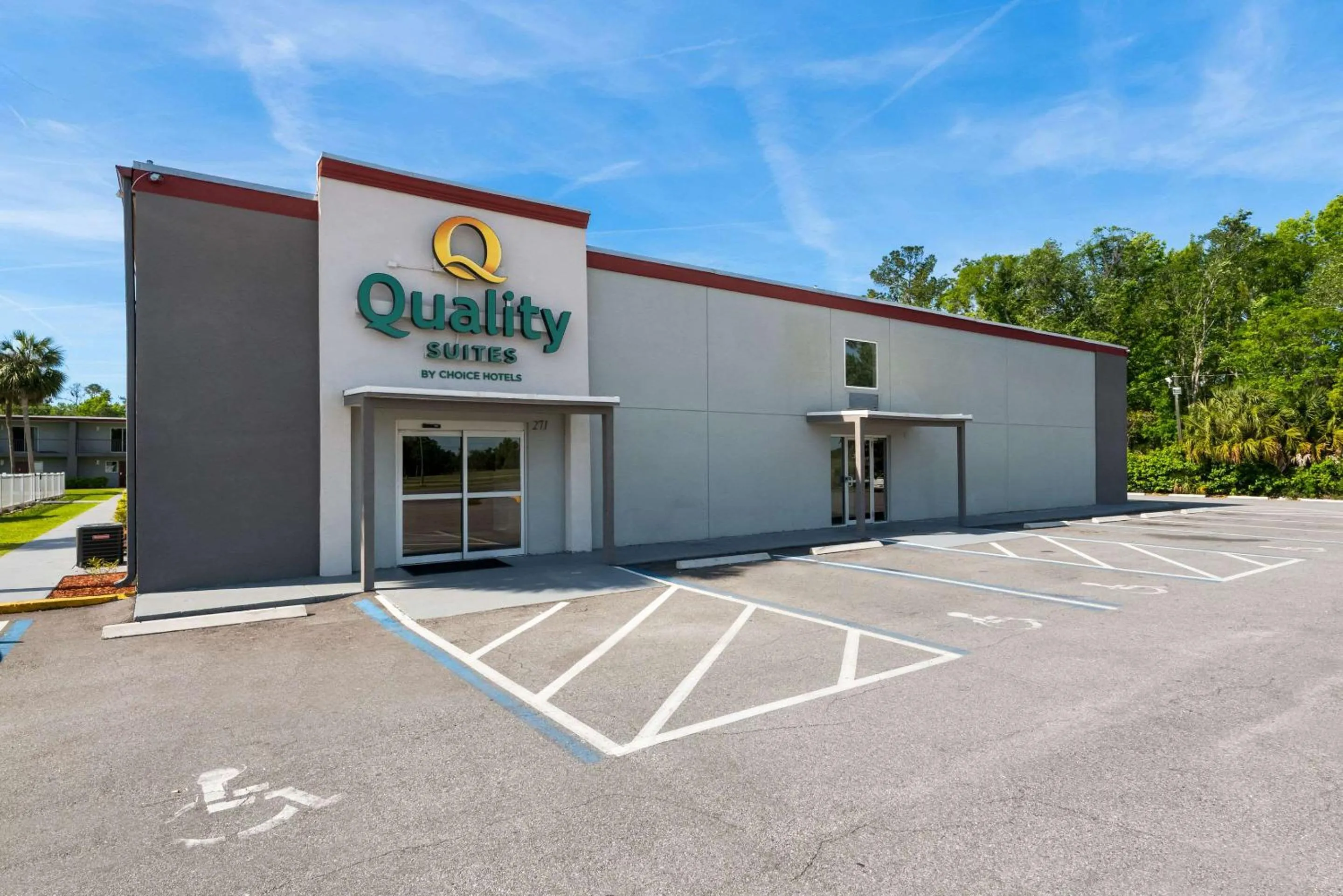 Property building in Red Roof Inn & Suites Wildwood, FL