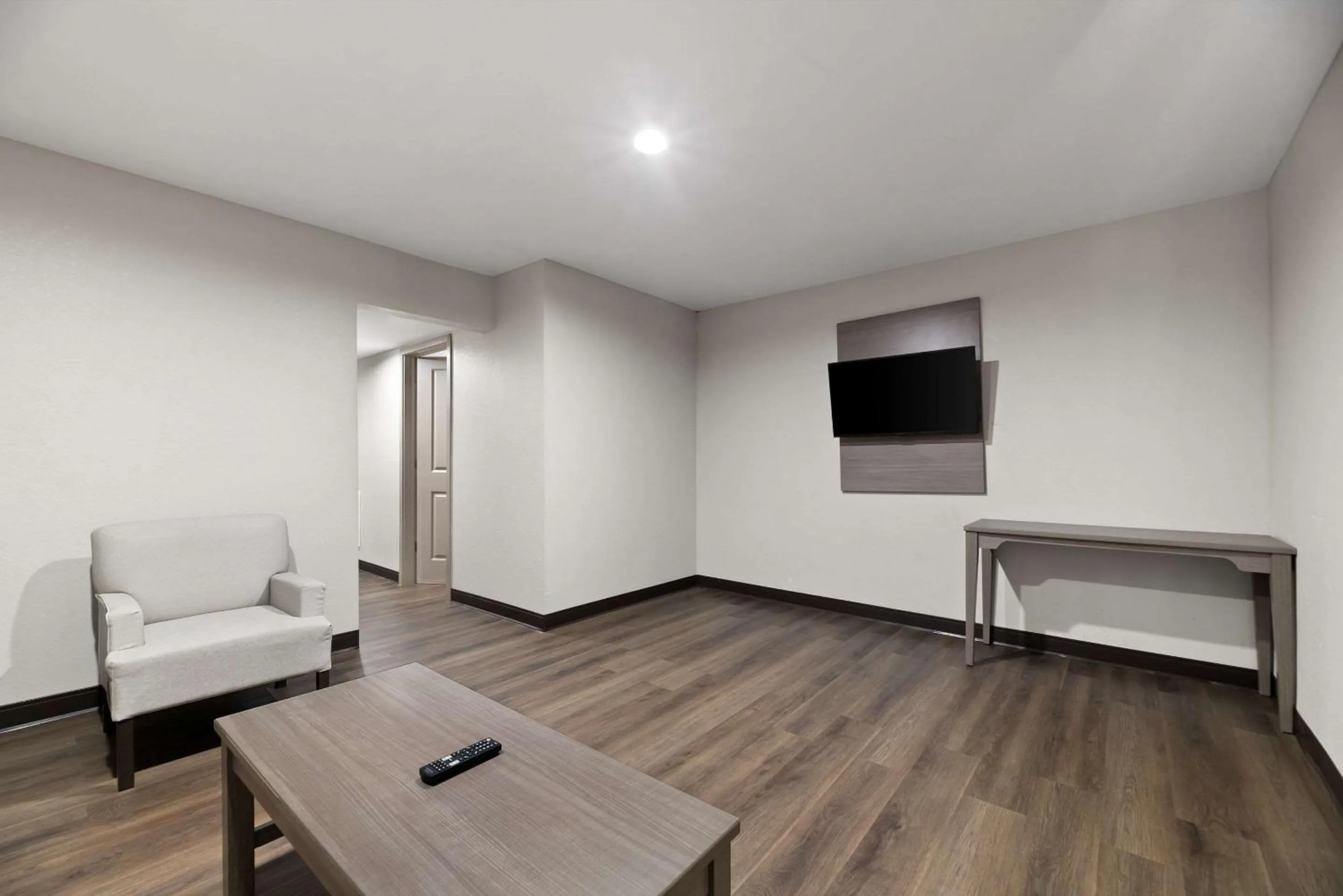 Bedroom in Red Roof Inn & Suites Wildwood, FL