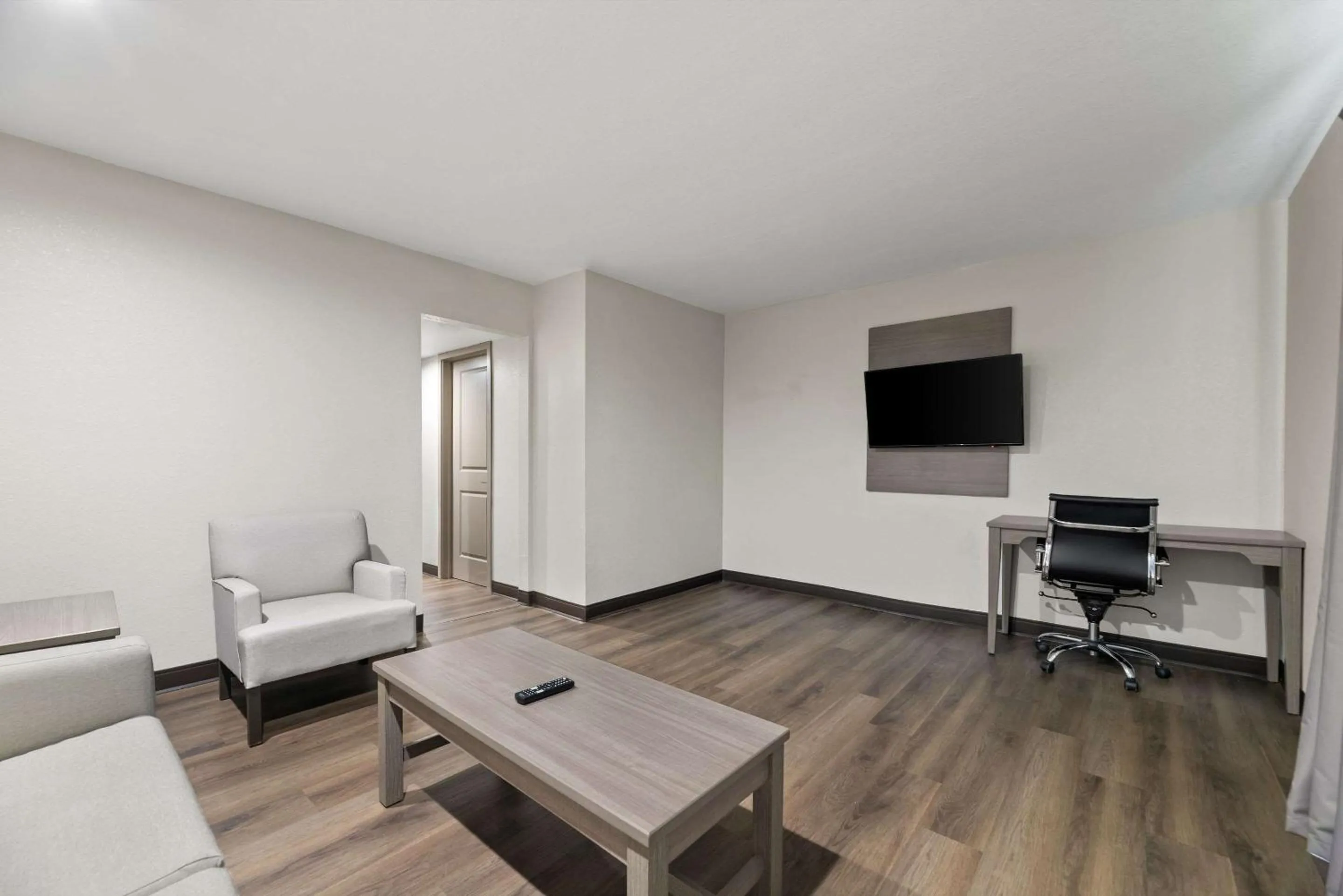 Bedroom in Red Roof Inn & Suites Wildwood, FL