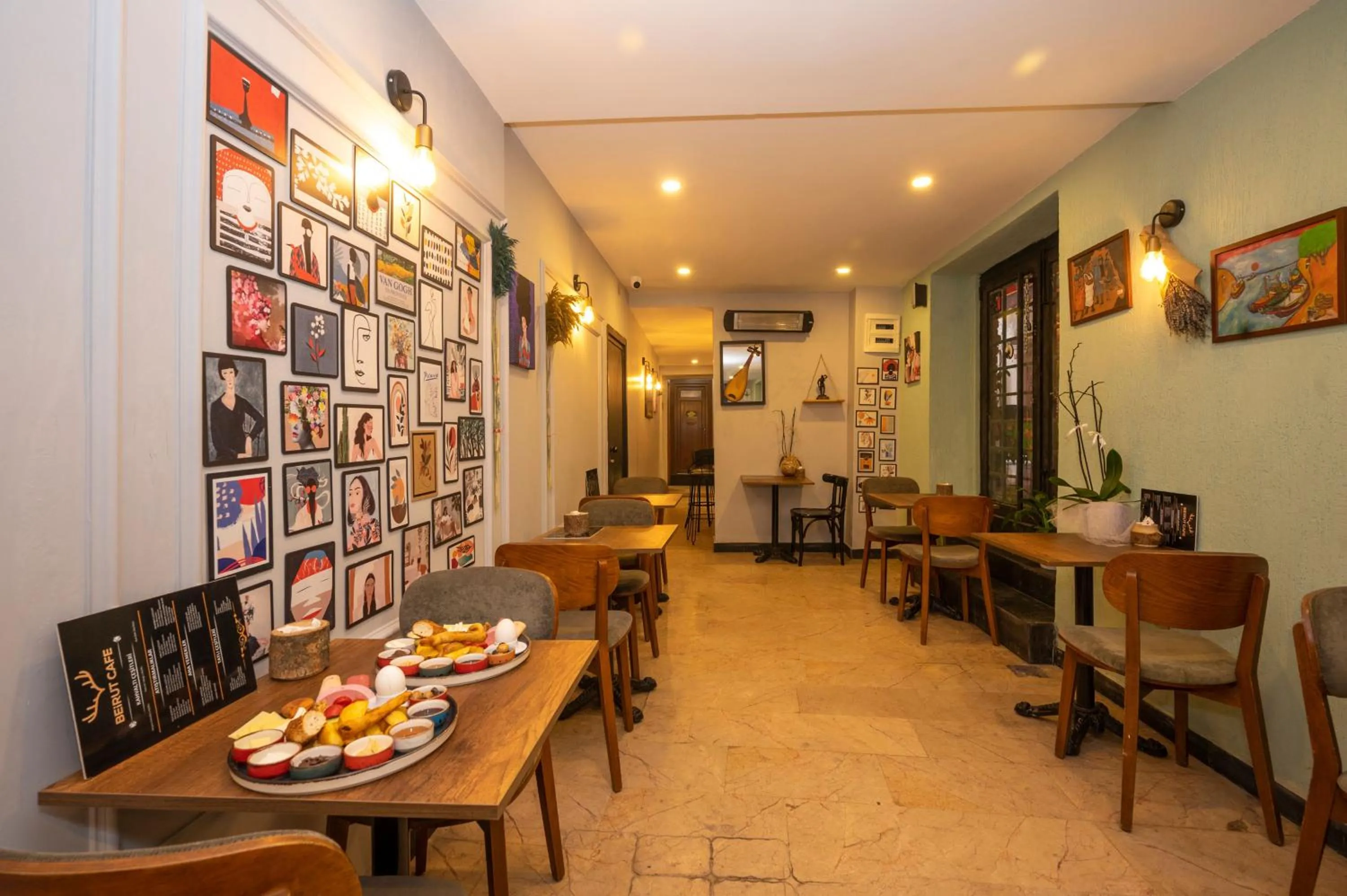 Restaurant/places to eat in Suites İstanbul