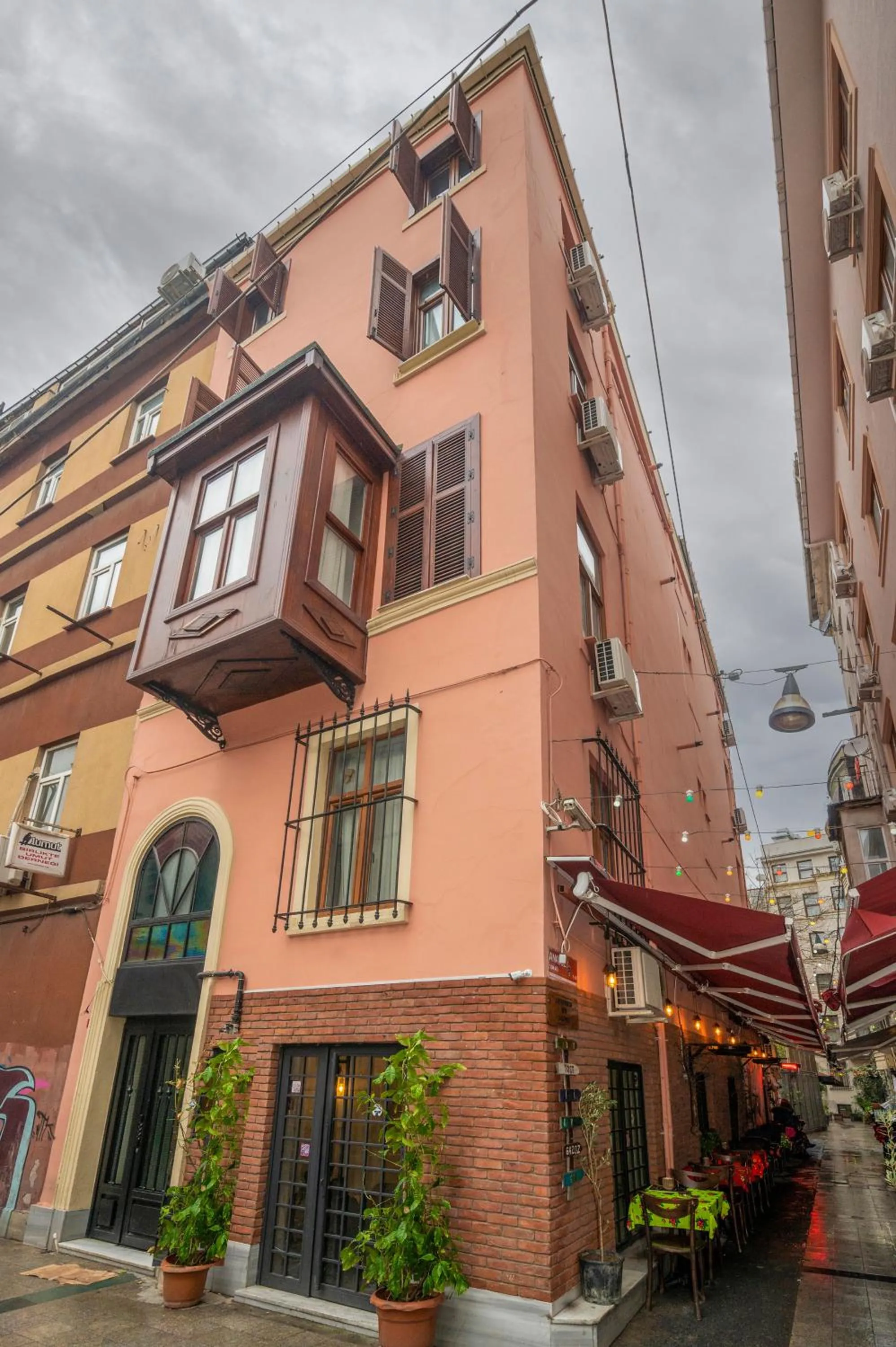 Property building in Suites İstanbul