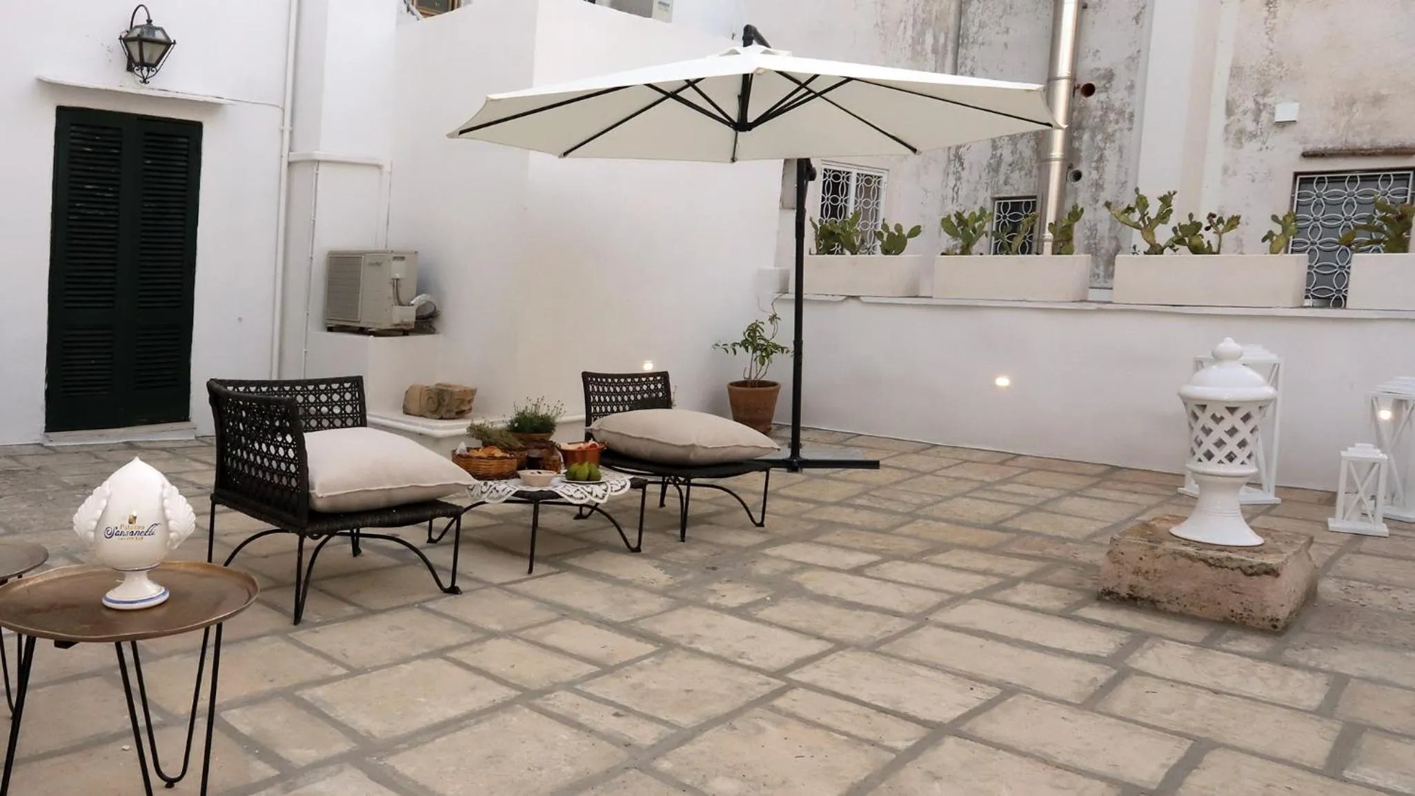 Balcony/Terrace in Palazzo Sansonetti