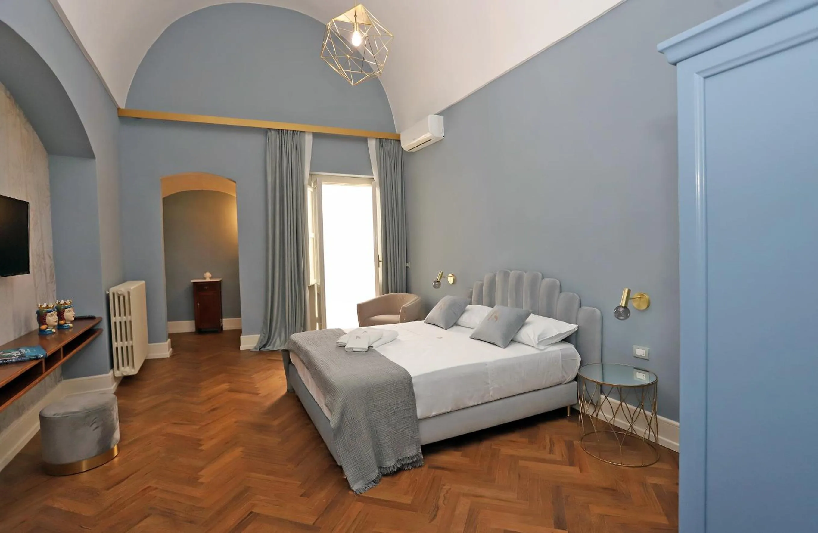 Bed in Palazzo Sansonetti