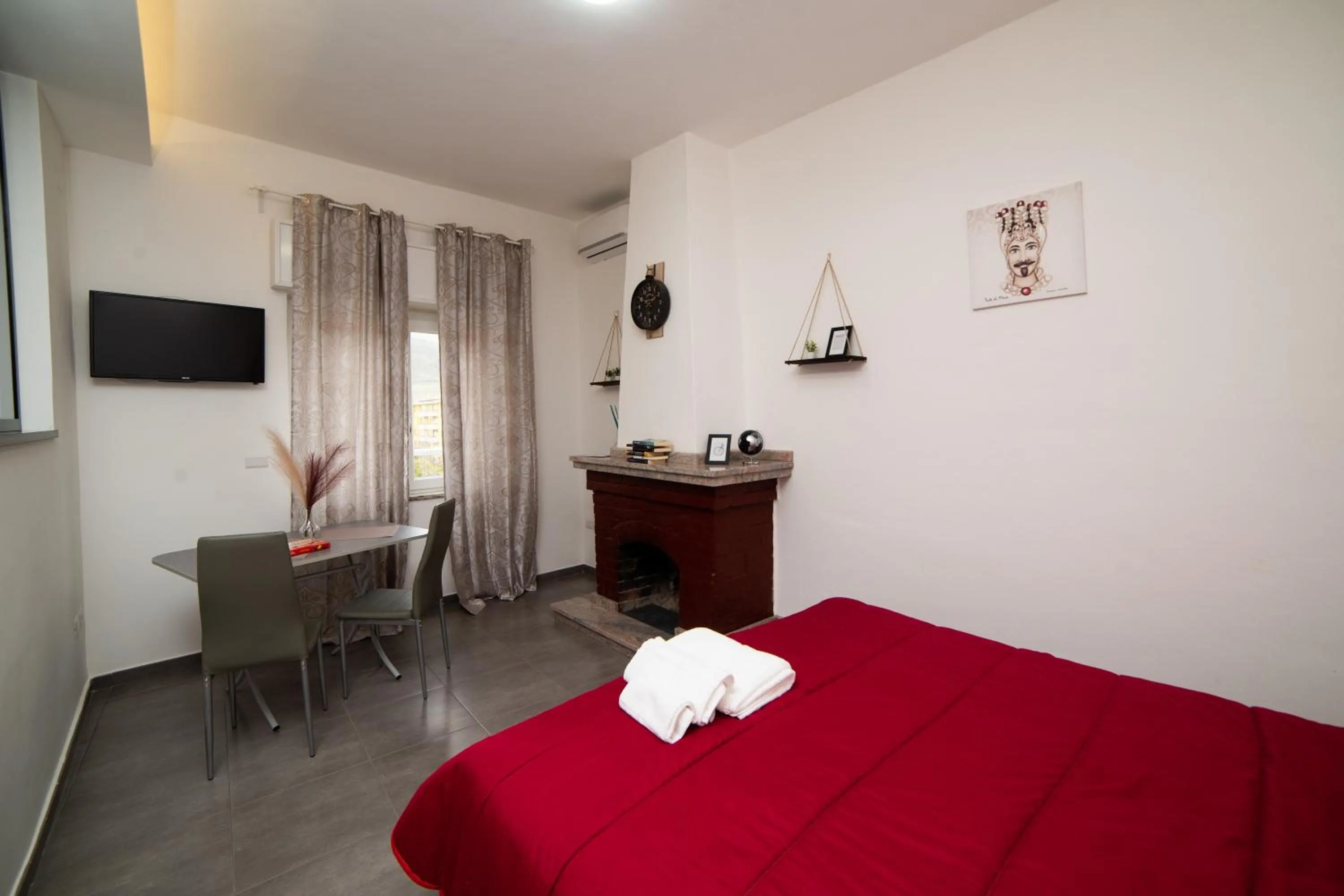 Photo of the whole room, Bed in B&B Le Sorelle