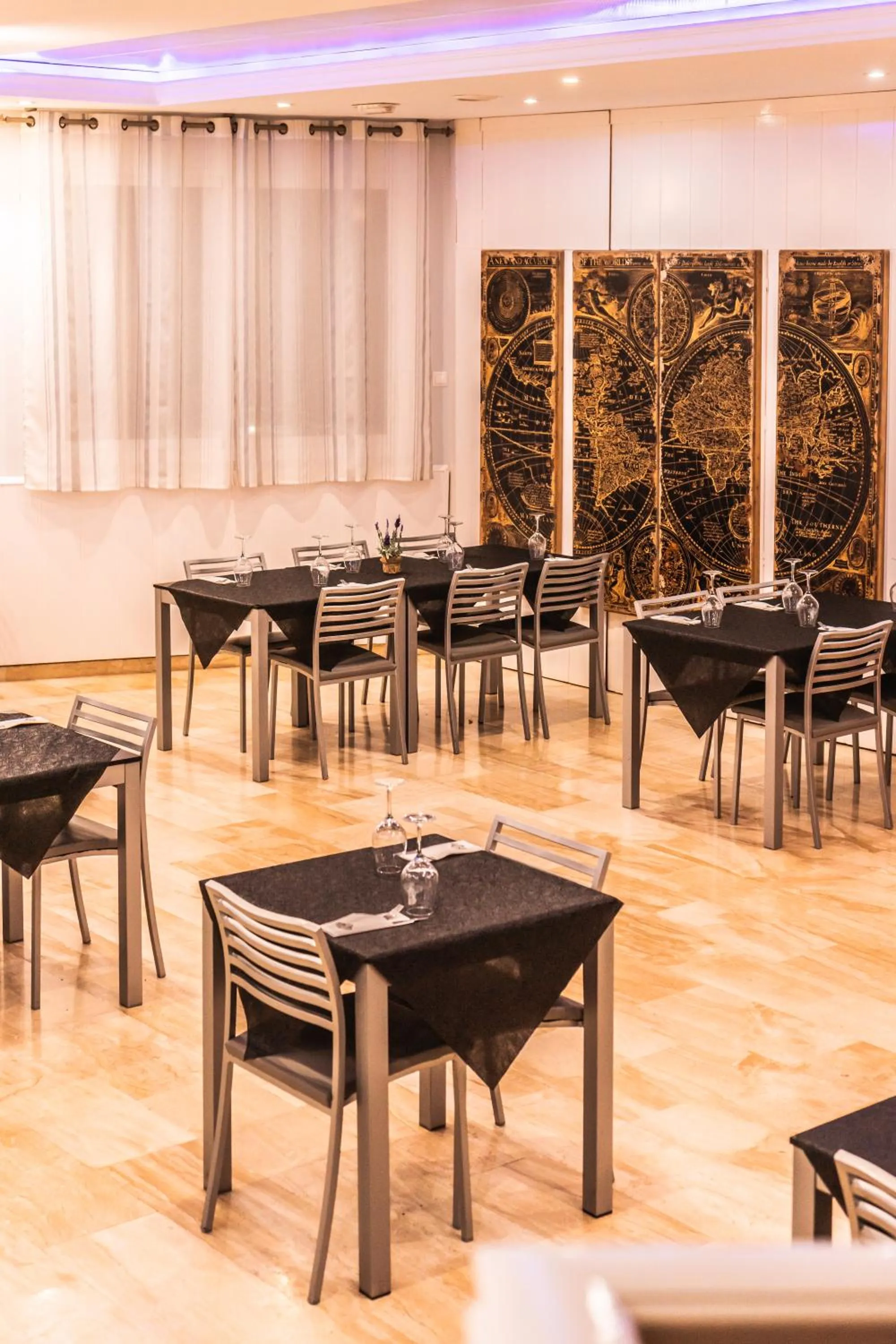 Restaurant/places to eat in Hotel Sierra de Huesa