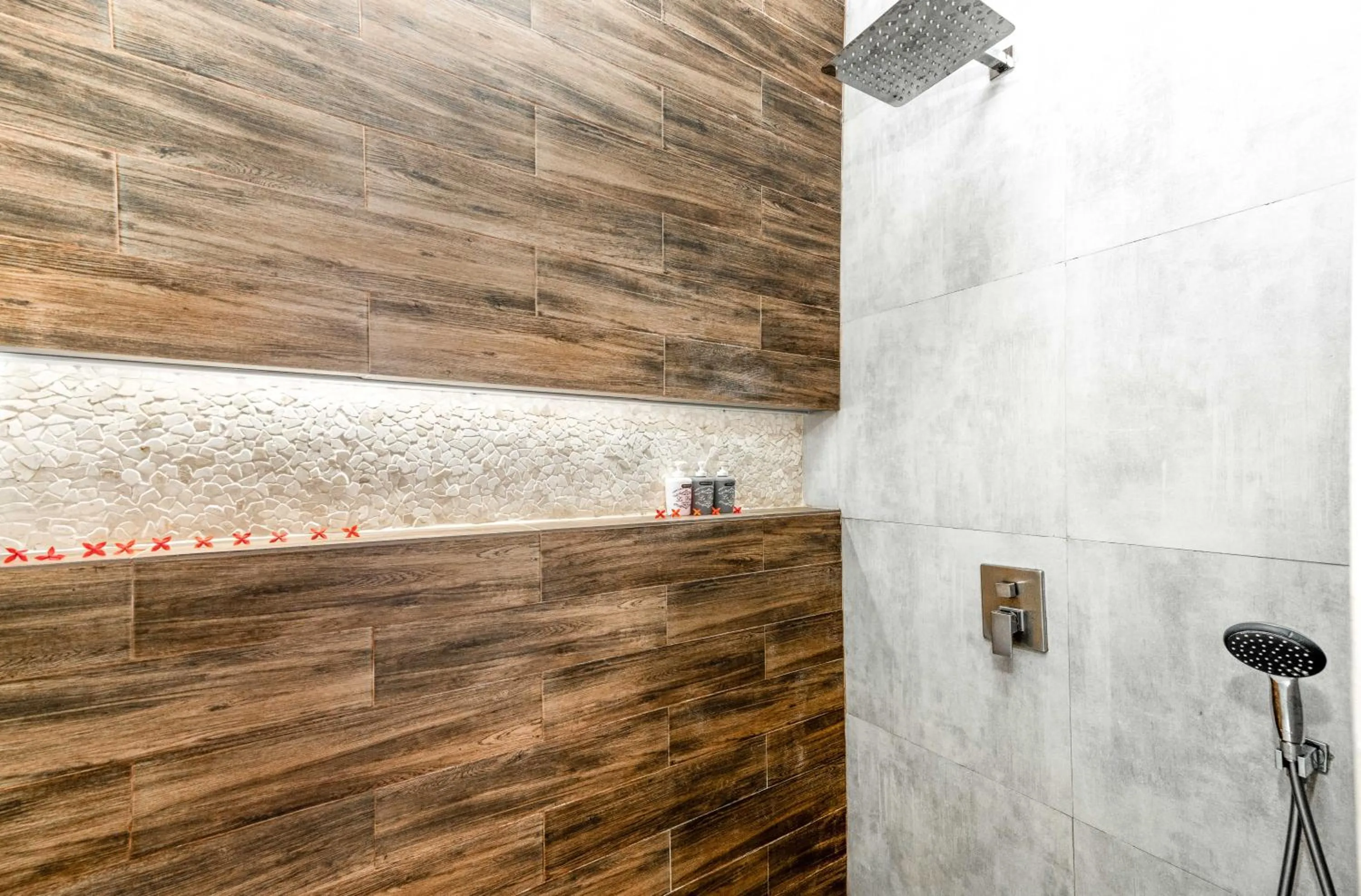 Shower in Zanzibella Hotel & SPA