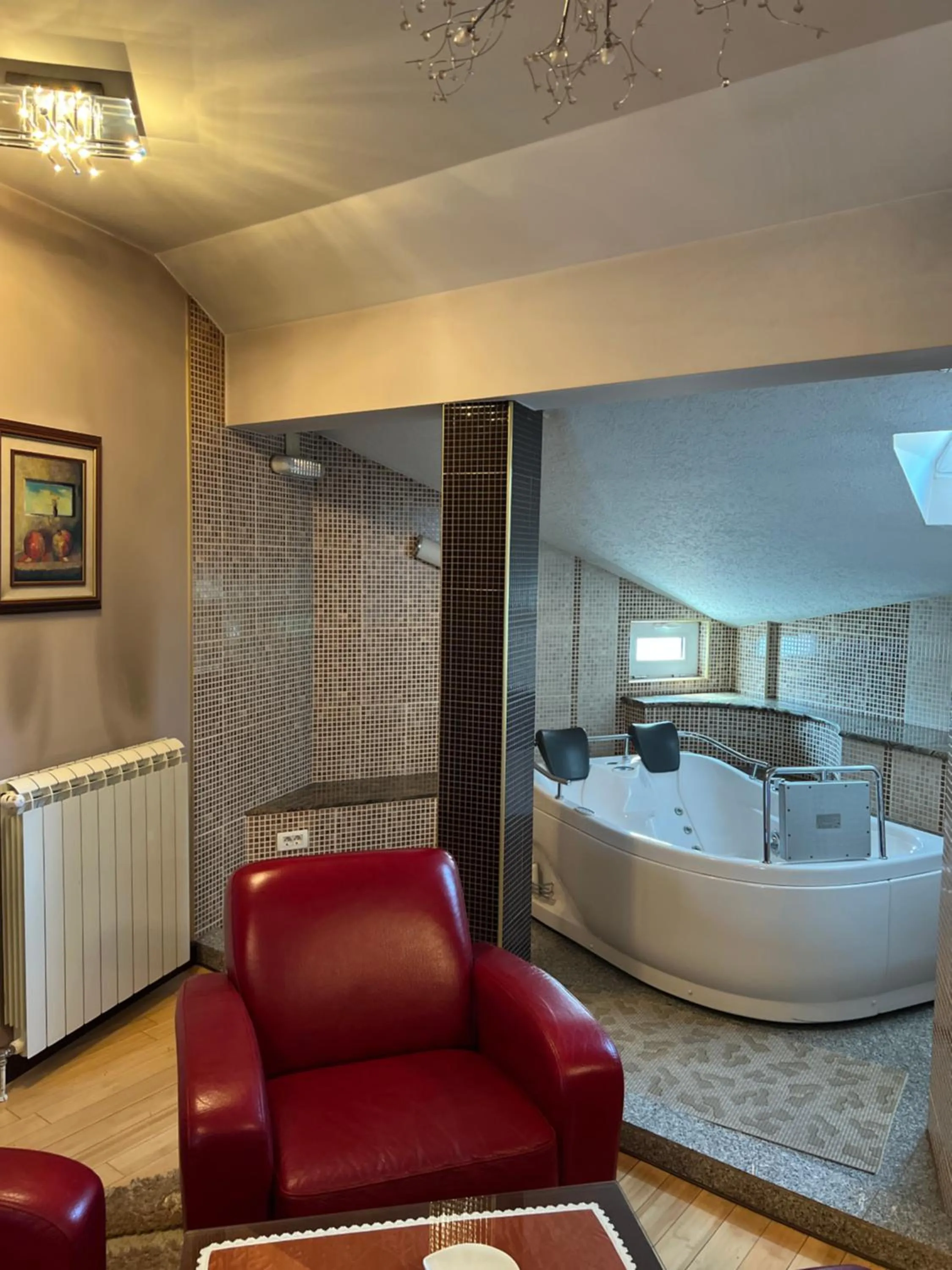 Hot Tub in Hotel Royal