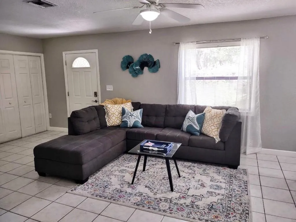 Living room in Sunshine Acre 2B 2B King Master Suite, BIG Yard