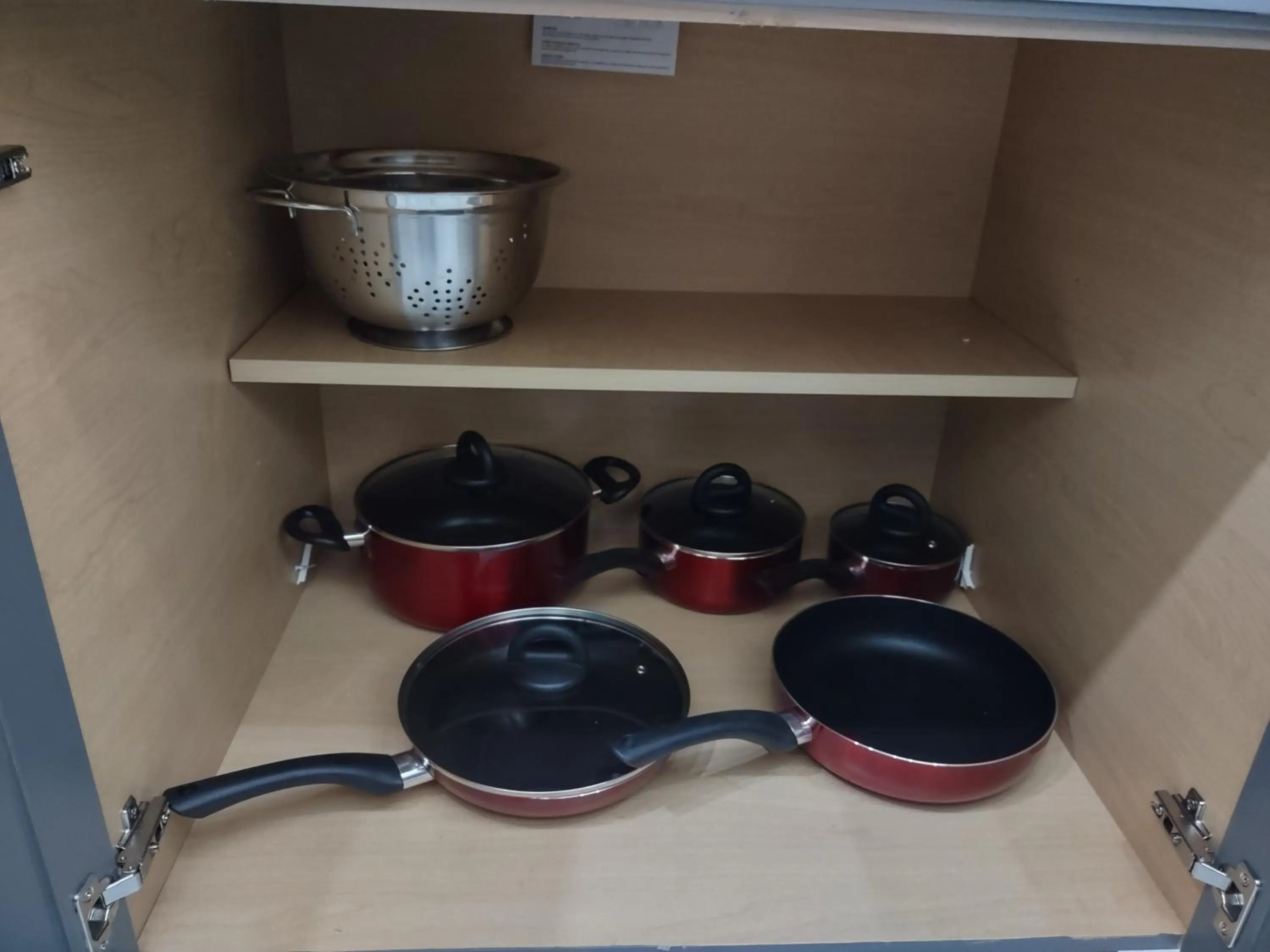 Kitchen or kitchenette in Sunshine Acre 2B 2B King Master Suite, BIG Yard