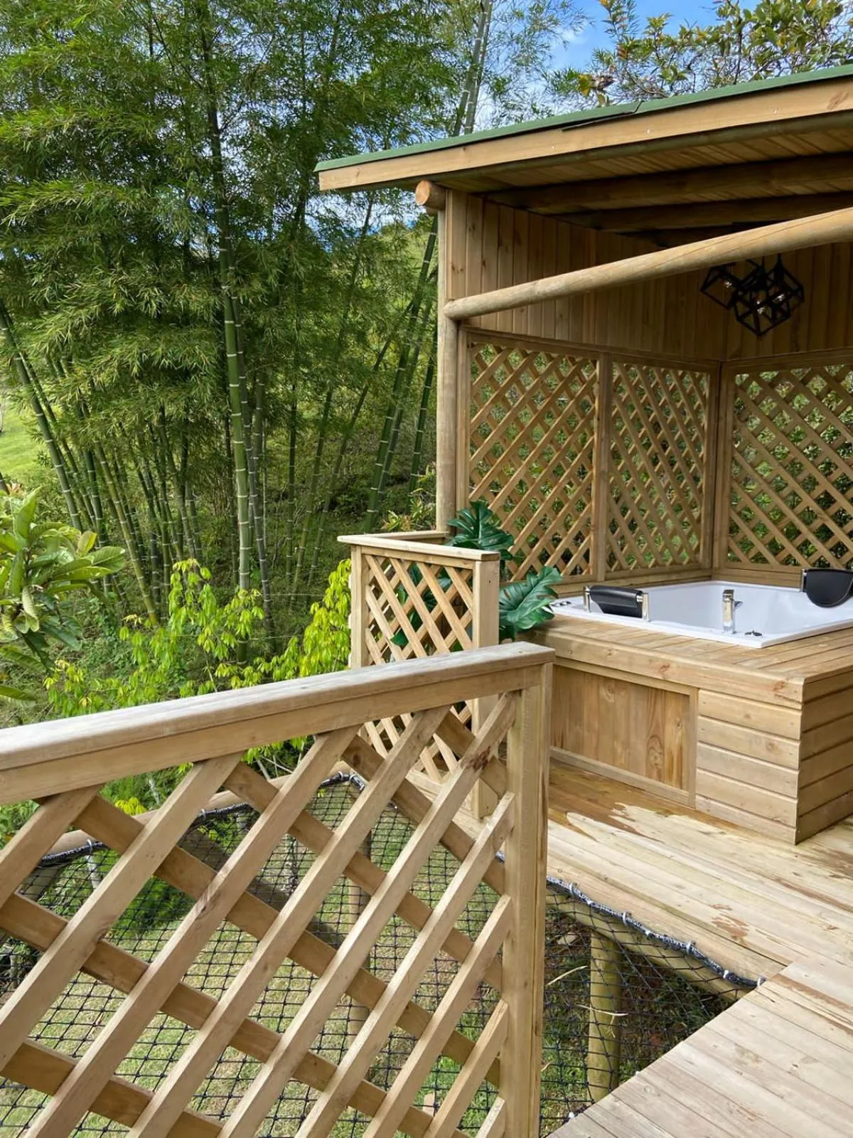 Natural landscape in Cardinal Glamping