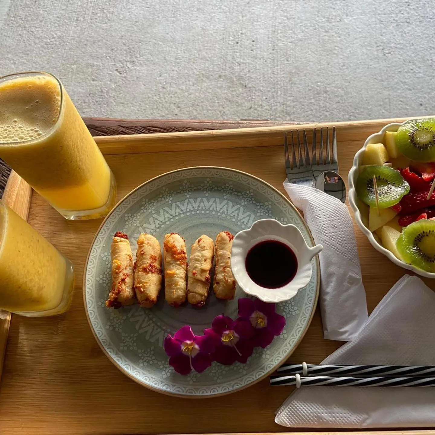 Breakfast in Cardinal Glamping