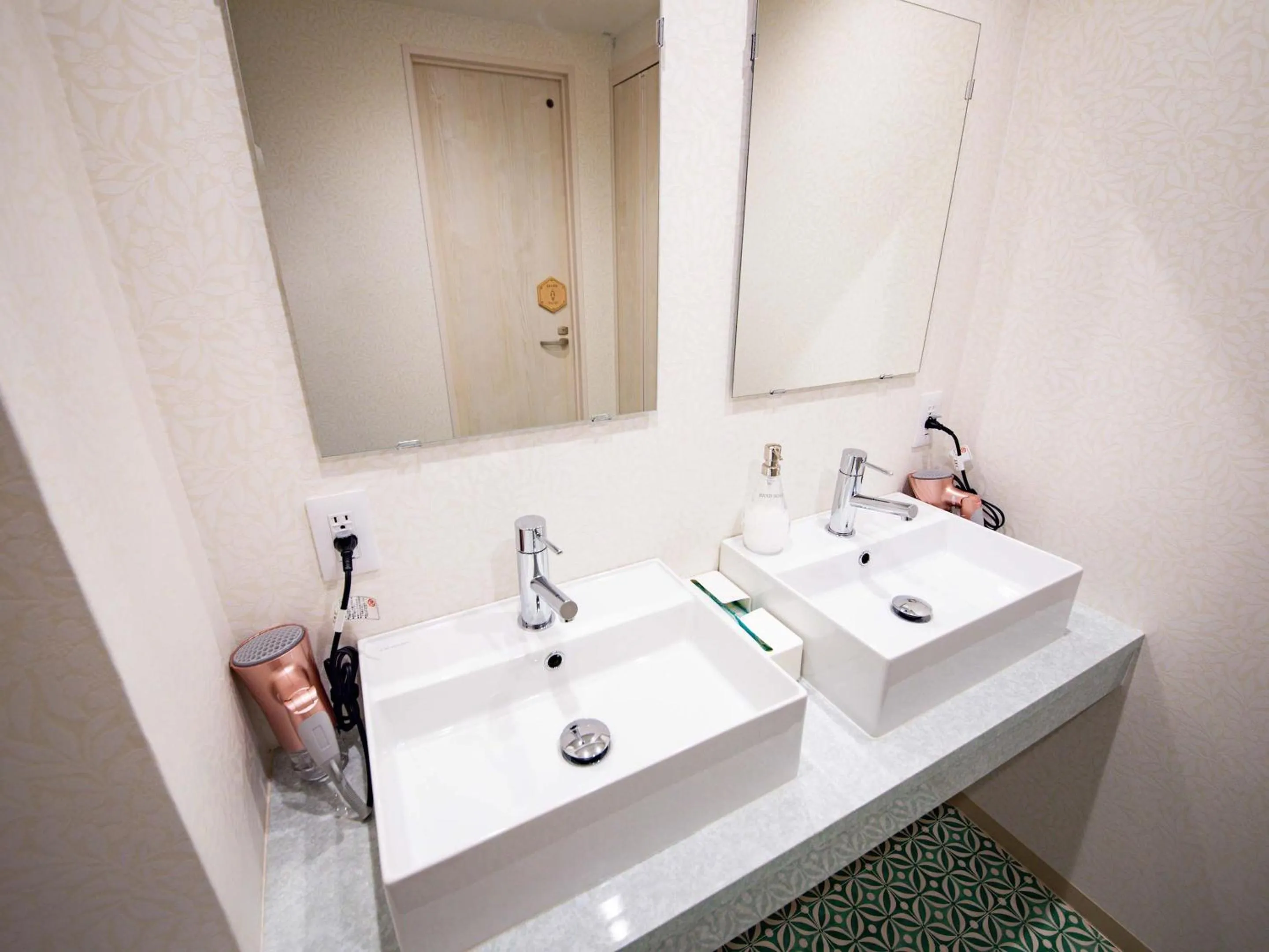 Bathroom in tune HIGORO