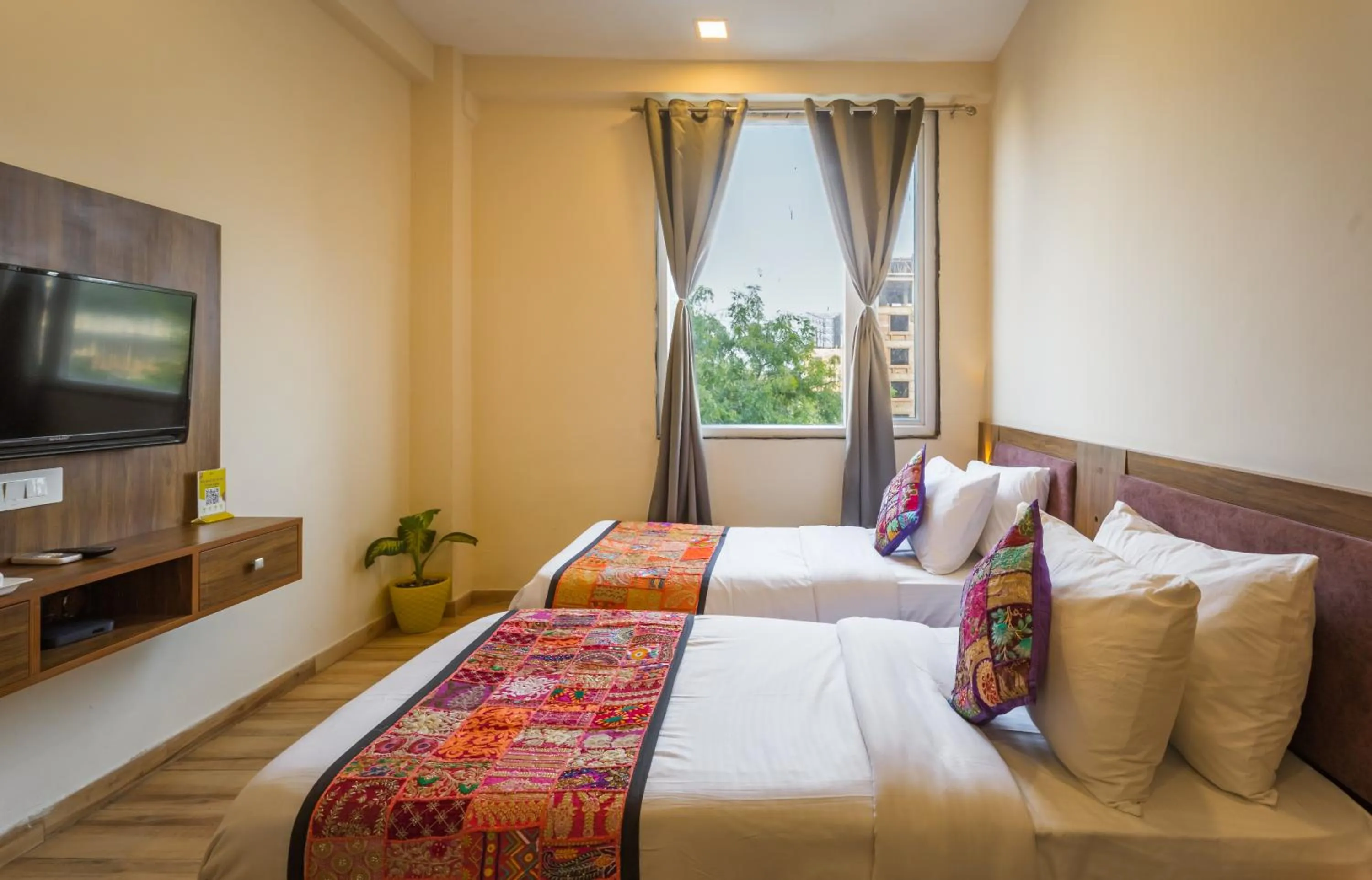 TV and multimedia, Bed in Tripli Hotels Le Shelton