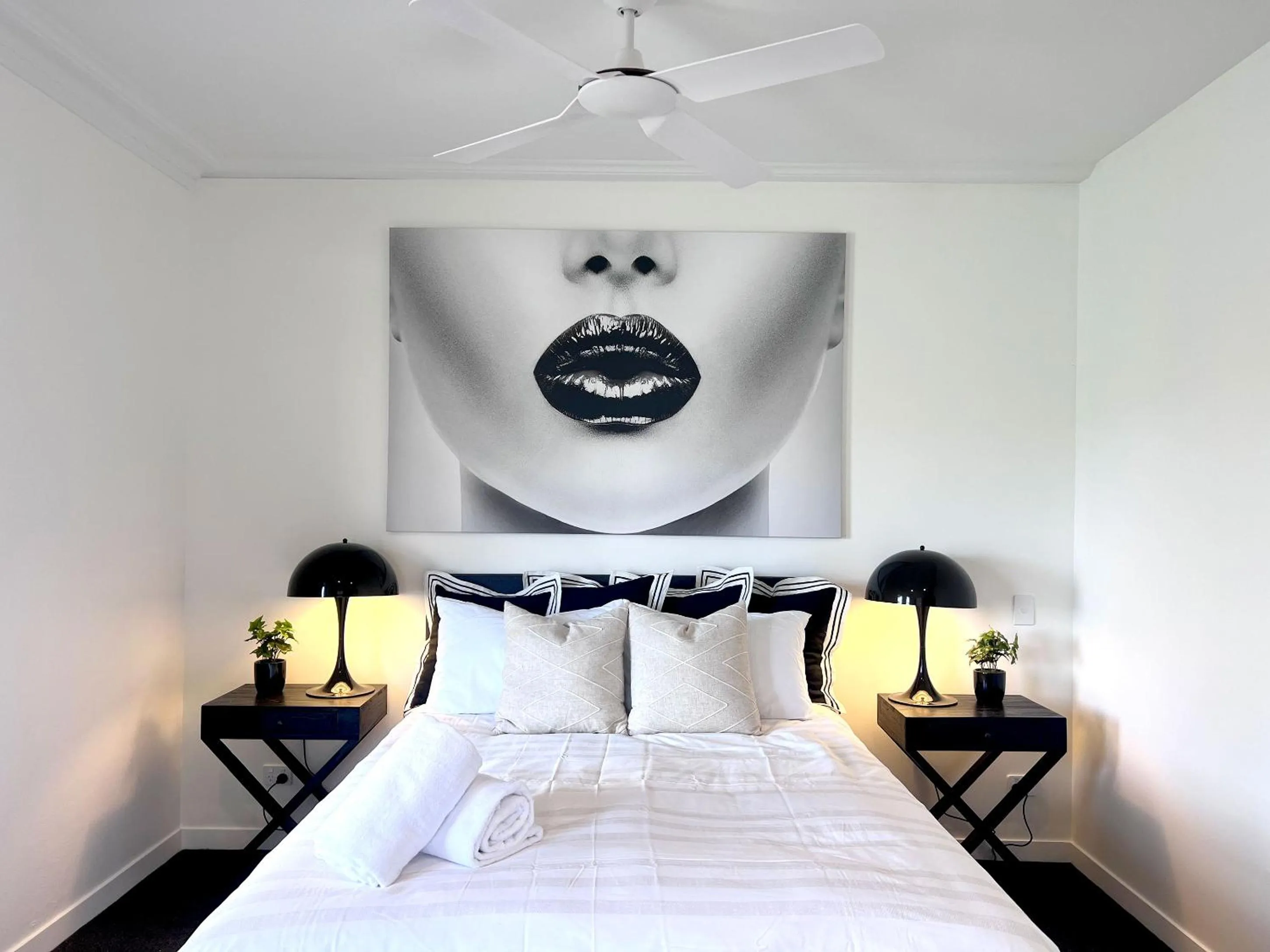 Bed in Plantation Hotel Coffs Harbour