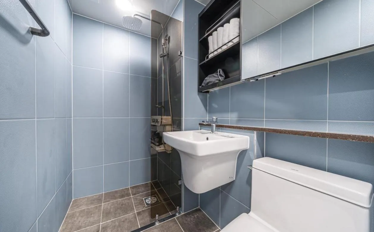 Songjeong Blue Castle Hotel