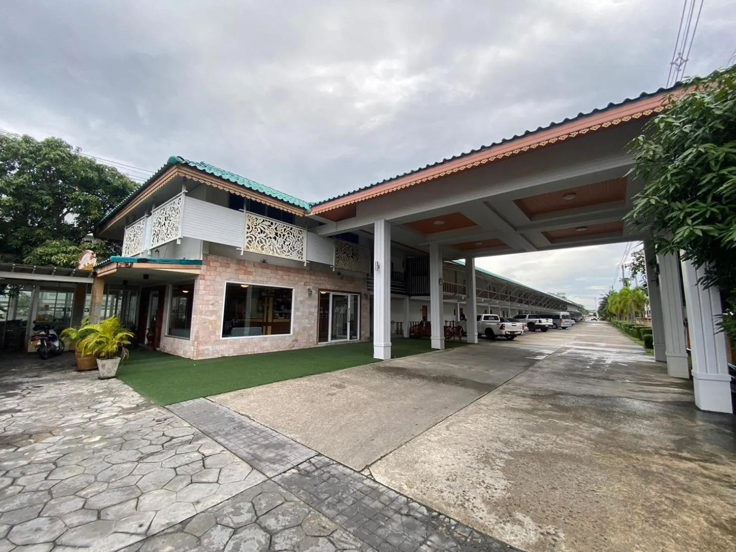 Parking in Kiatnakhon Hotel