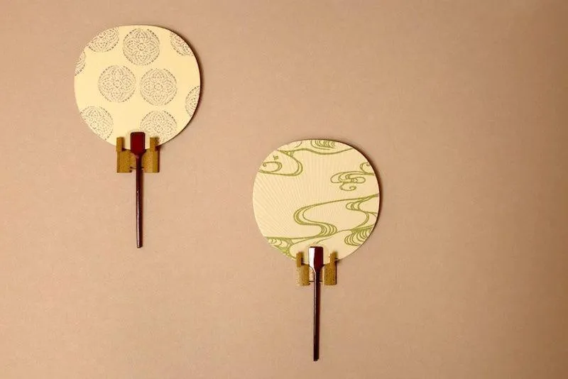 Decorative detail in Asakusa Kaede 浅草楓