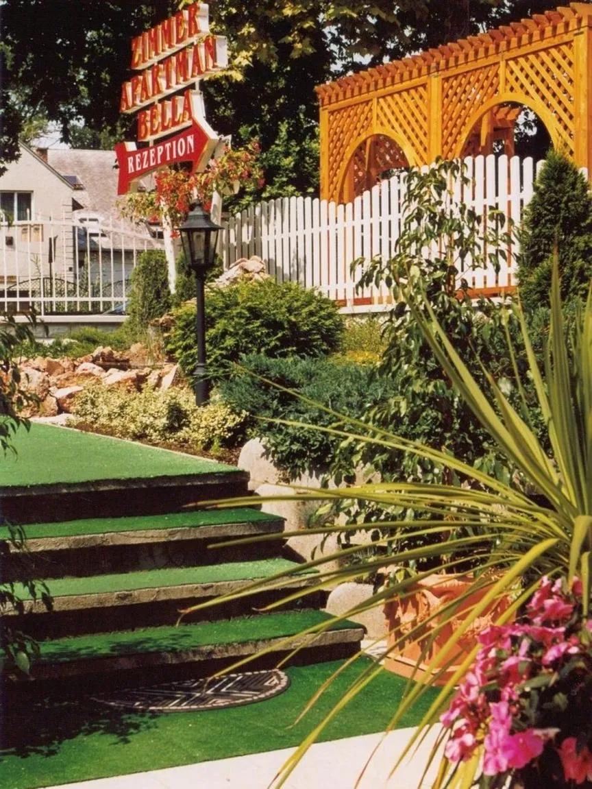 Facade/entrance in Apartman Bella Hotel