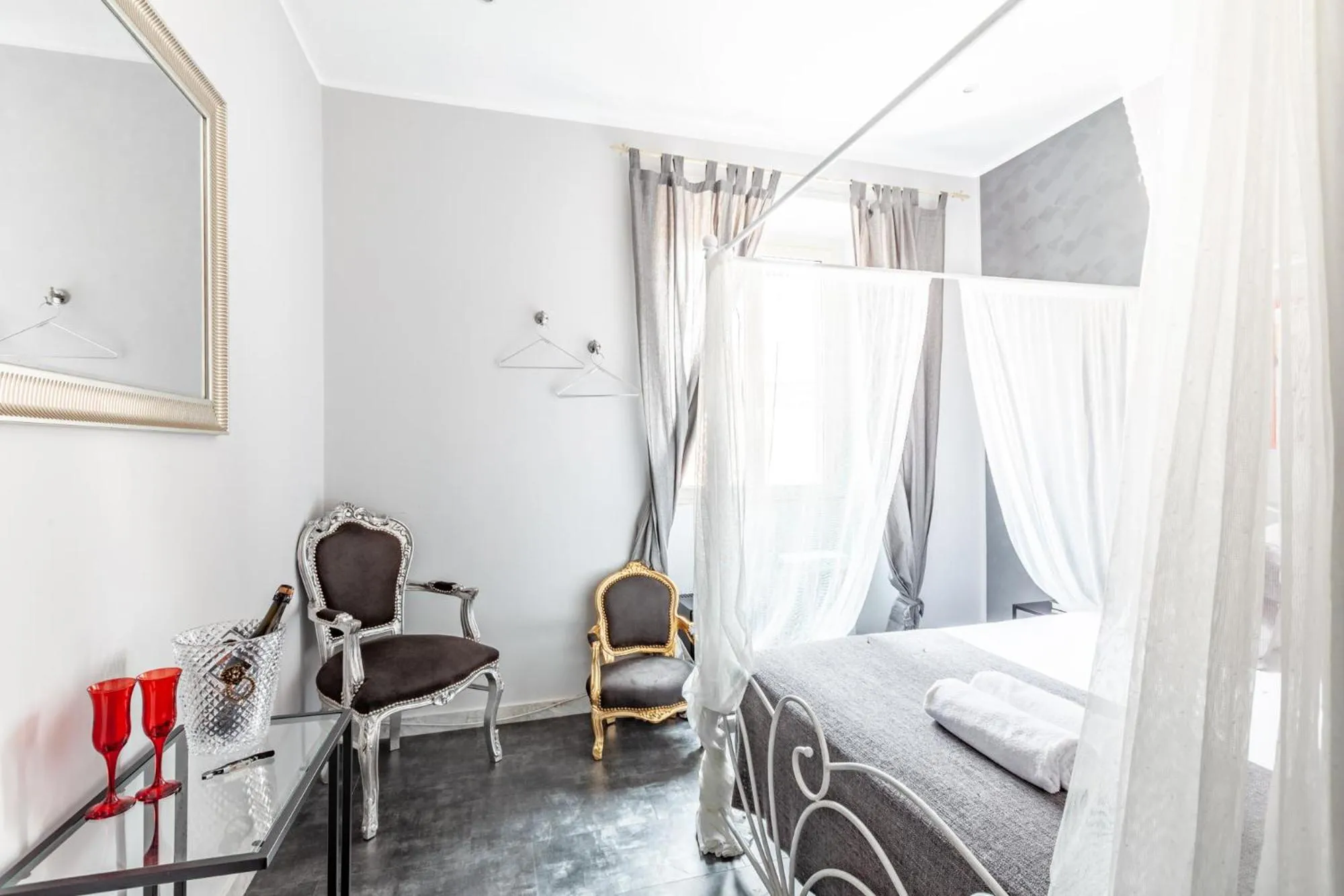 Bed in Heart of San Lorenzo