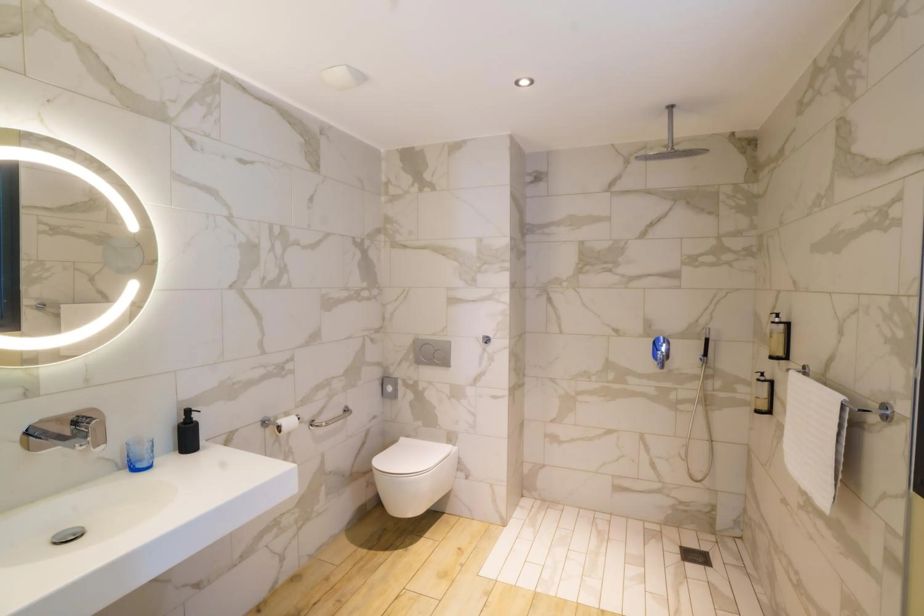 Shower in Boutik Hôtel 2A - Adult Only