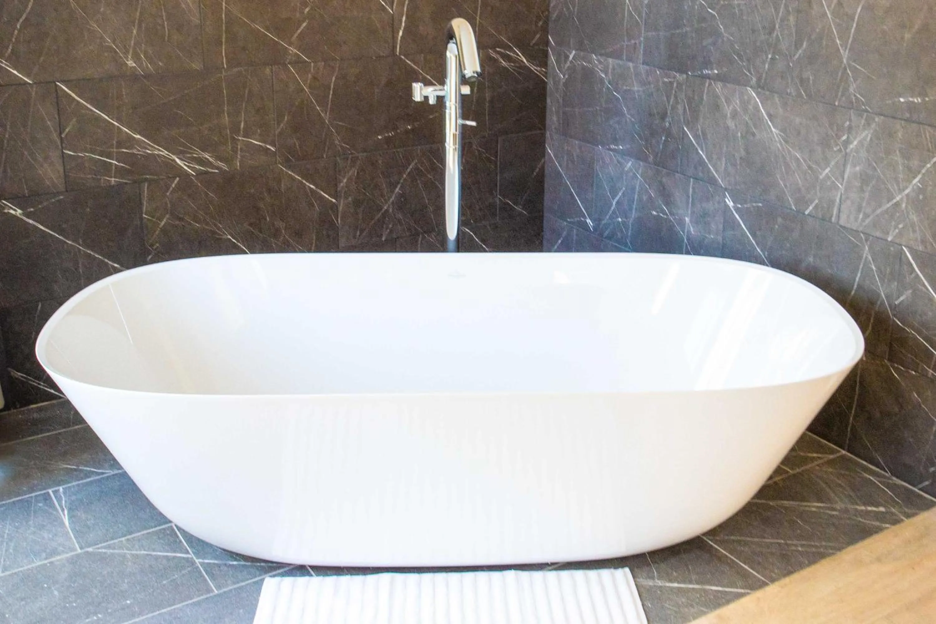 Bath in Boutik Hôtel 2A - Adult Only