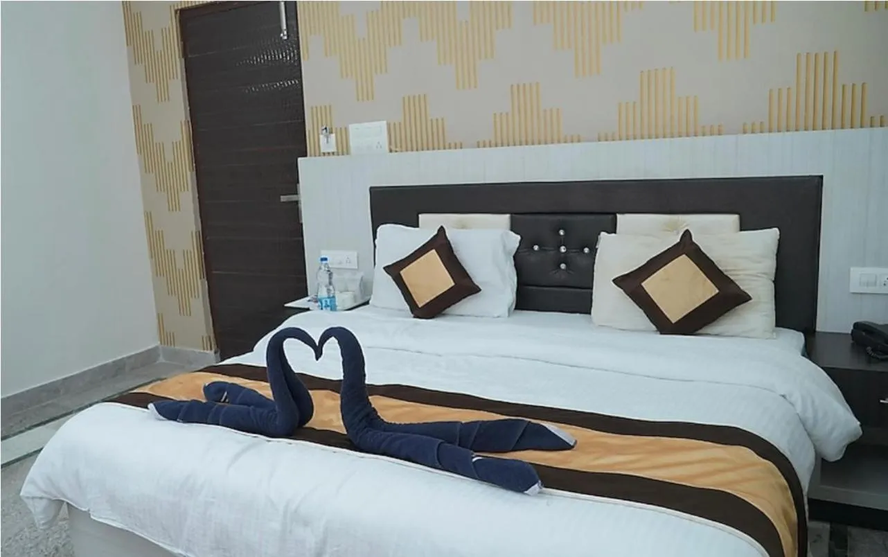 Bed in Pink Park by Panache Hotels