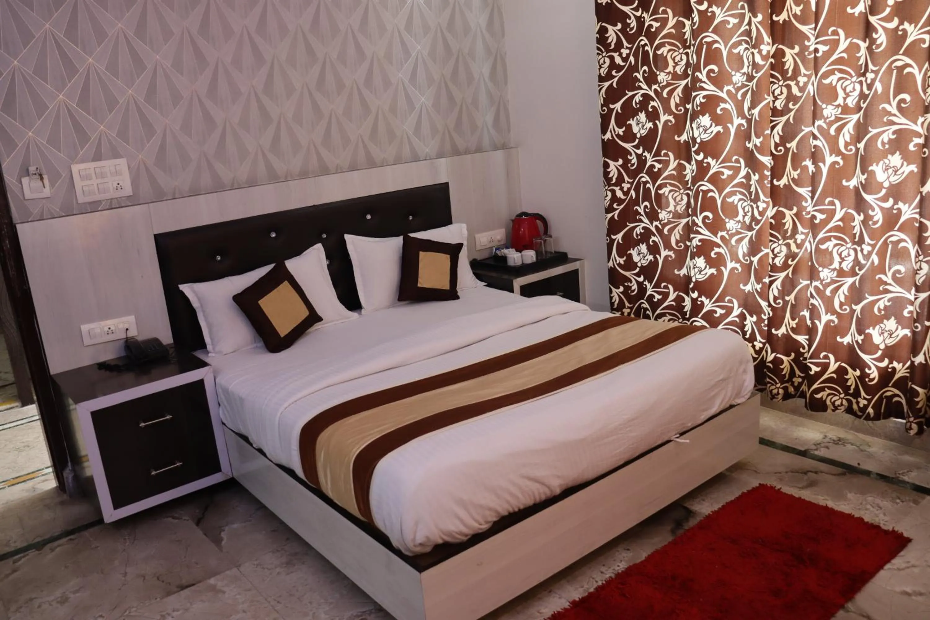 Bed in Pink Park by Panache Hotels