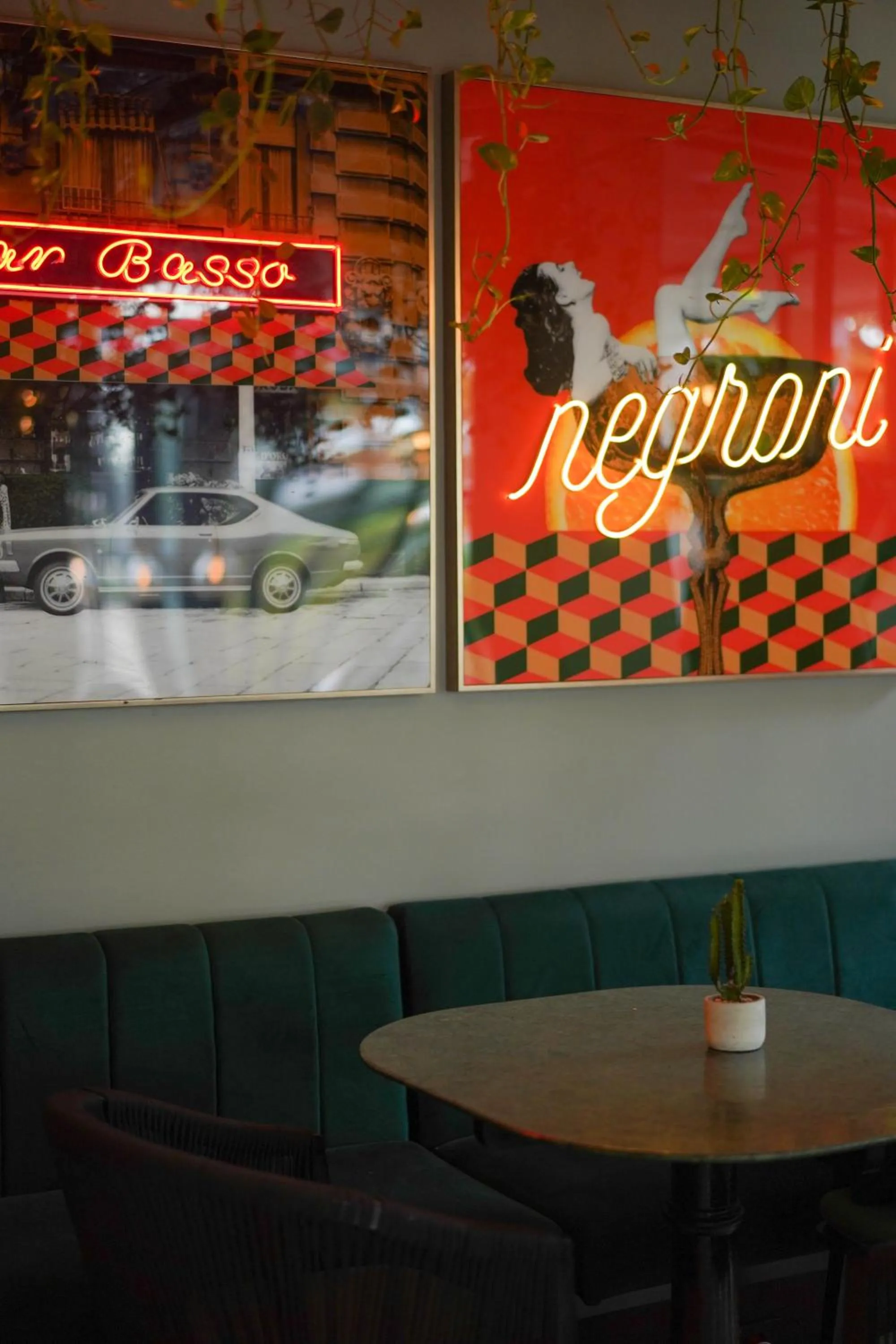 Restaurant/places to eat in White Goose Boutique Hotel