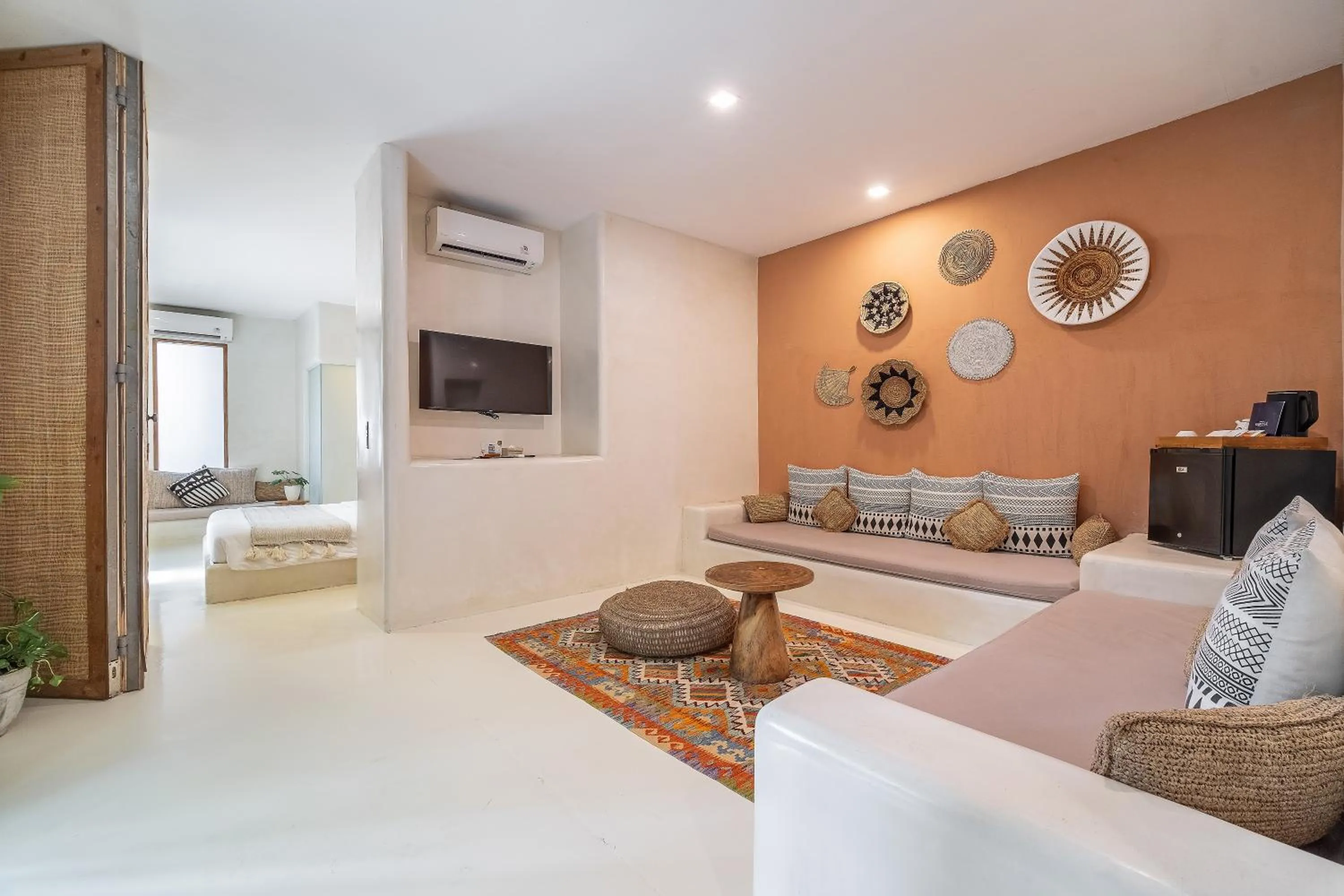 TV and multimedia, Bed in White Goose Boutique Hotel