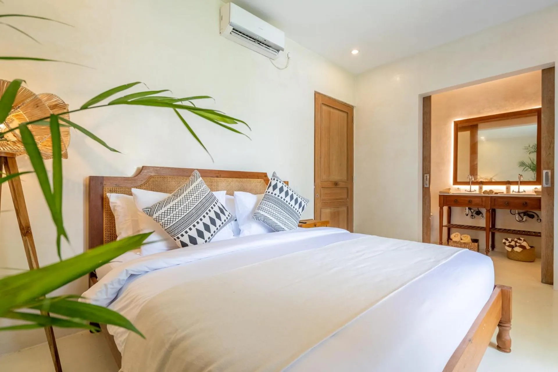 Bedroom, Bed in White Goose Boutique Hotel