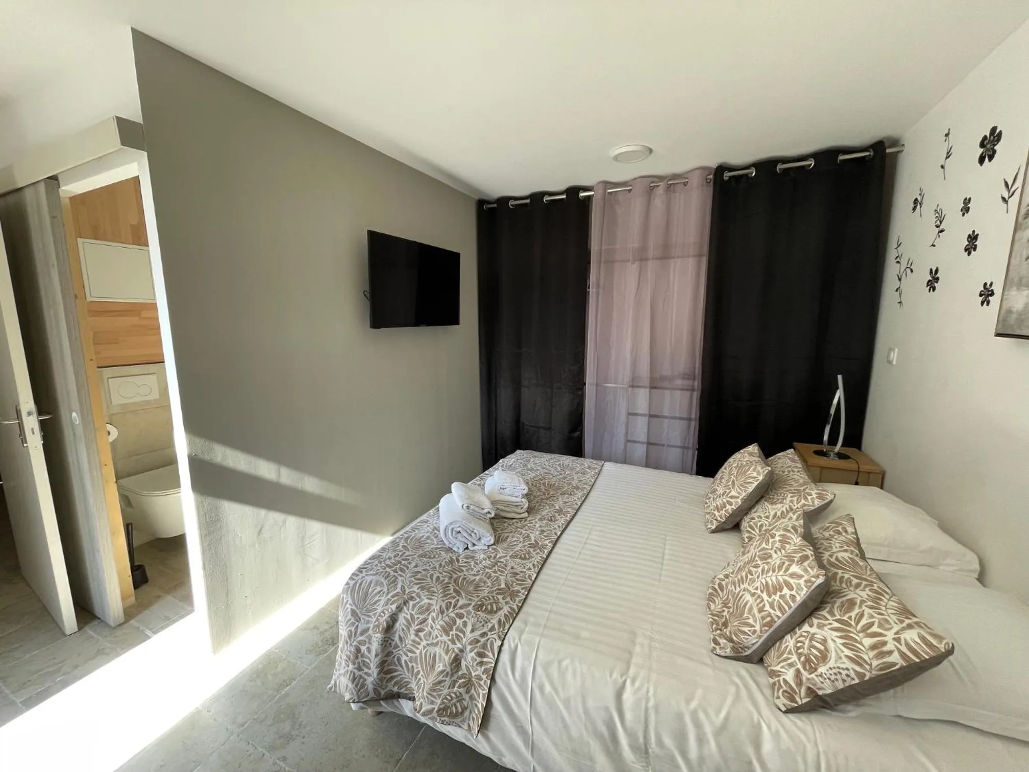 Bed in Belle Normandy