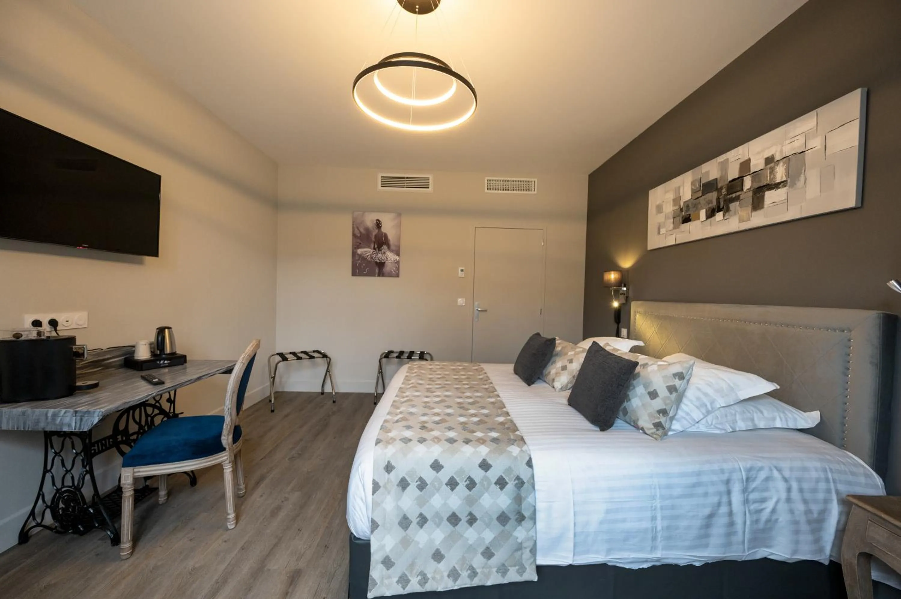 TV and multimedia, Bed in Belle Normandy