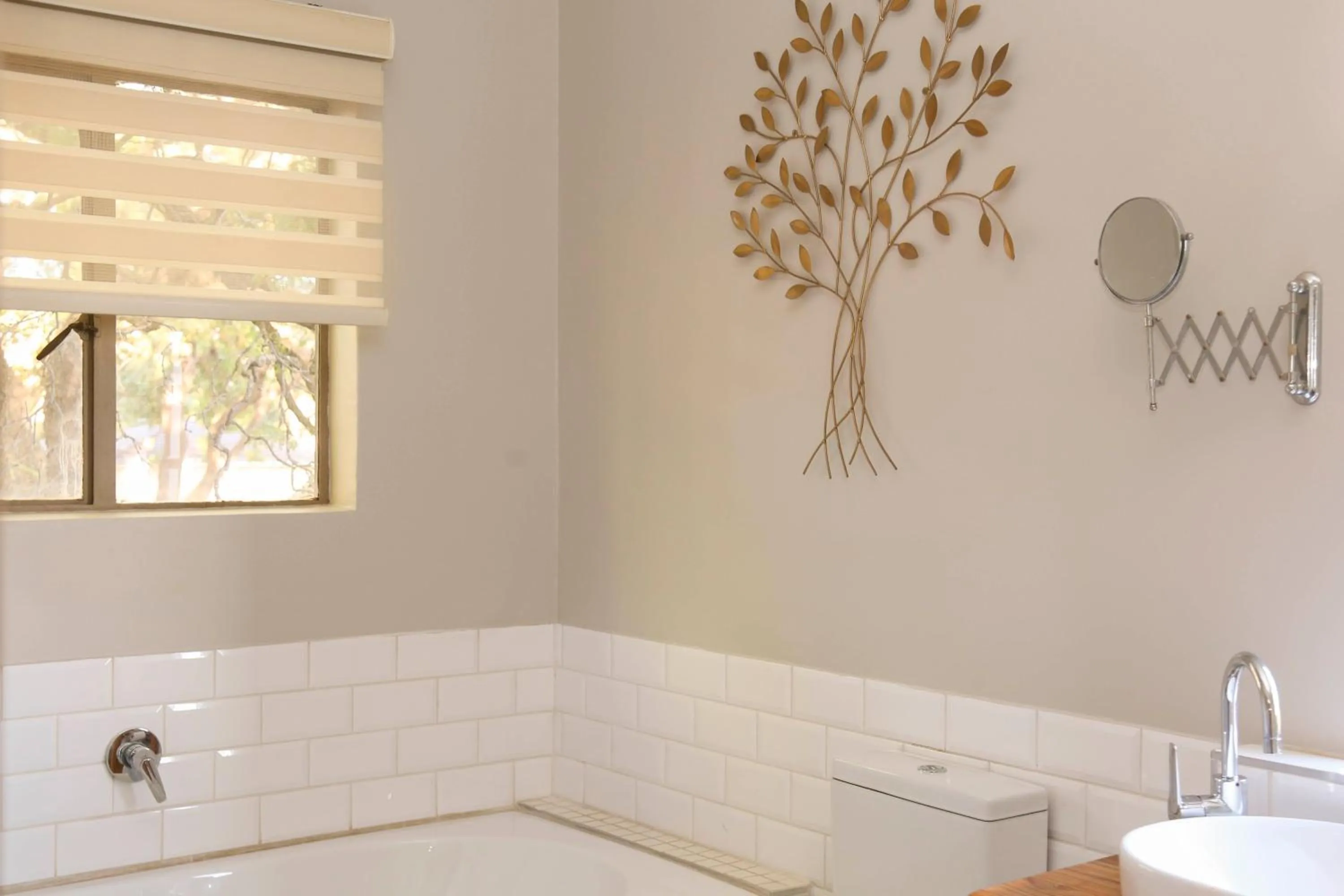 Bathroom in Ben's Bed and Breakfast