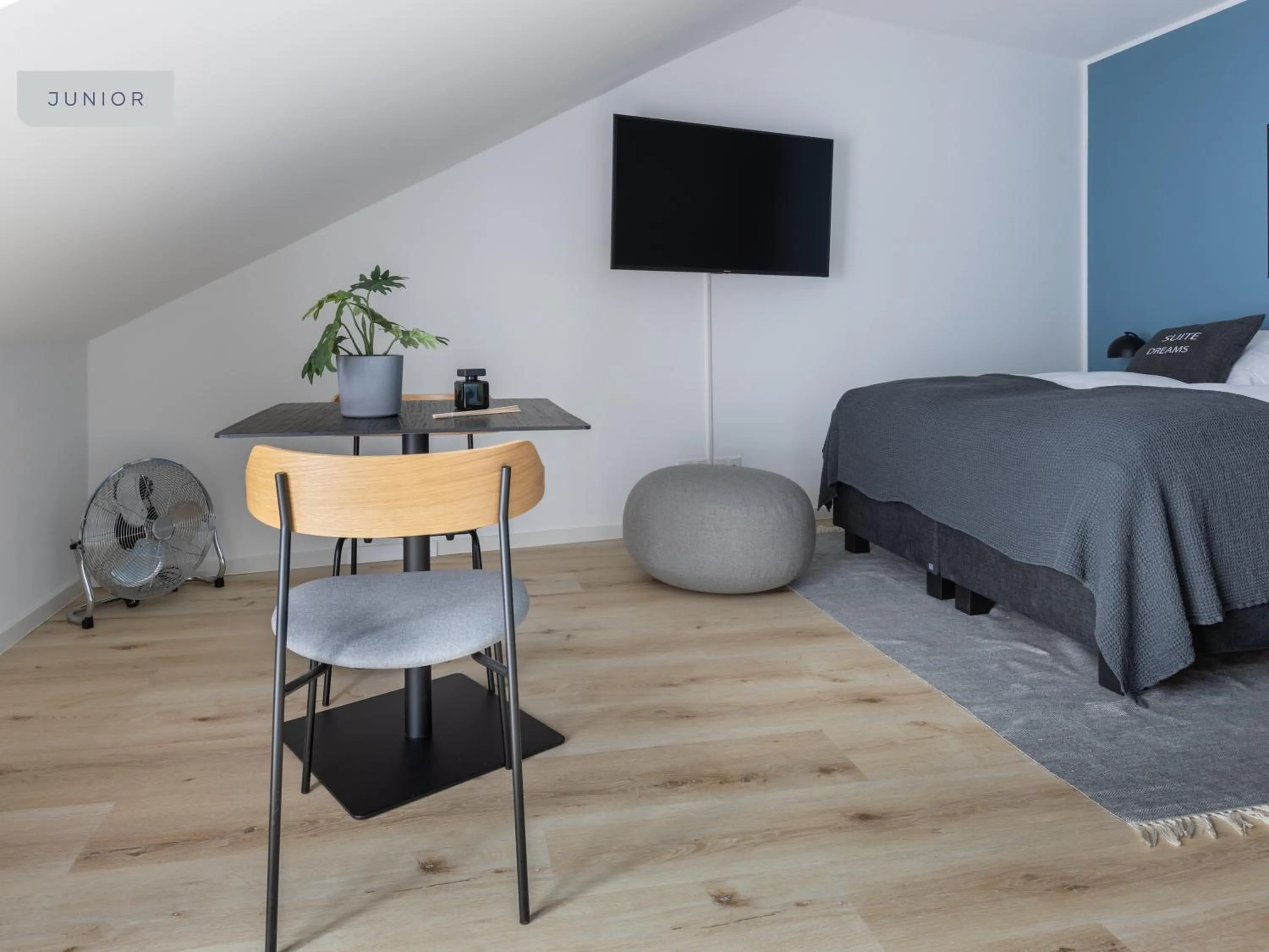 Bed in Limehome Osnabrück Johannisstraße