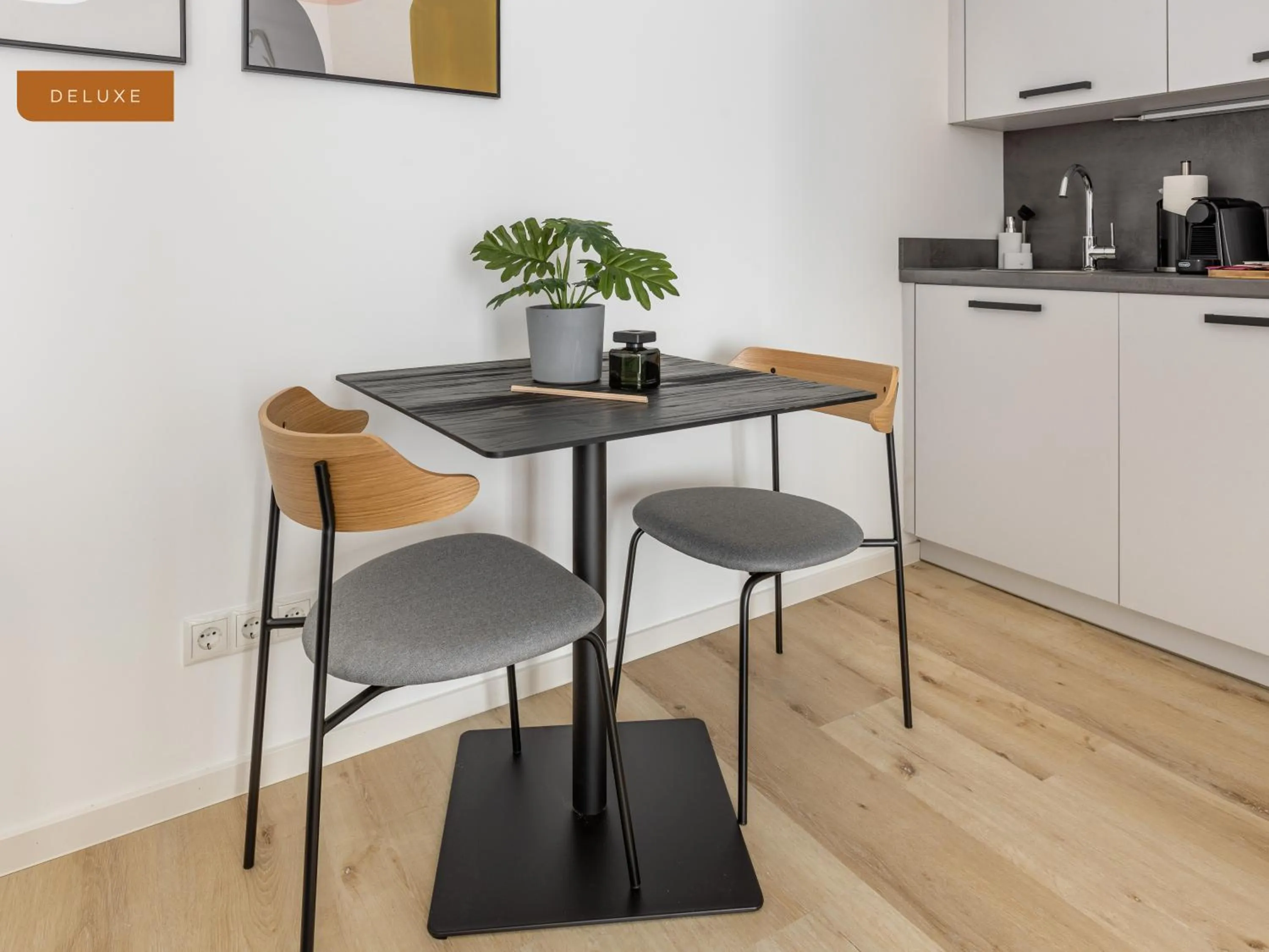 Kitchen or kitchenette in Limehome Osnabrück Johannisstraße