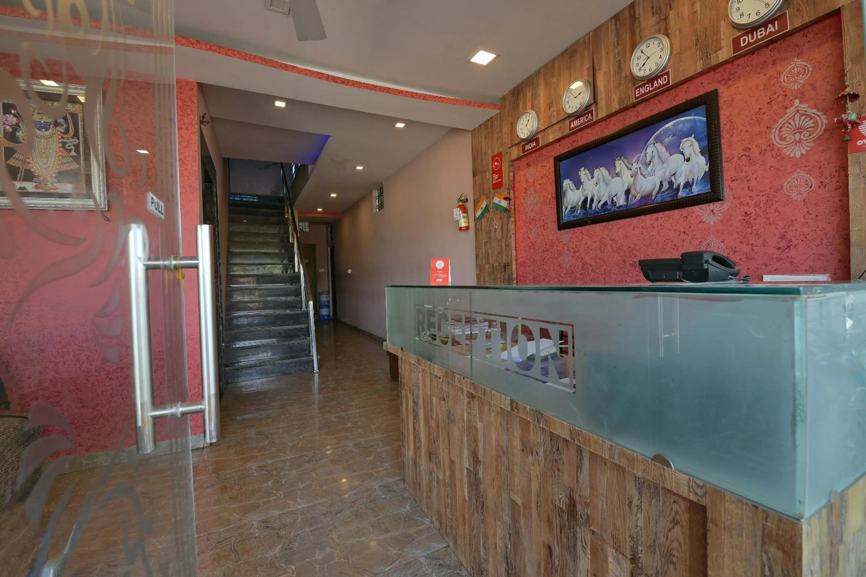 Lobby or reception in Hotel O SVL