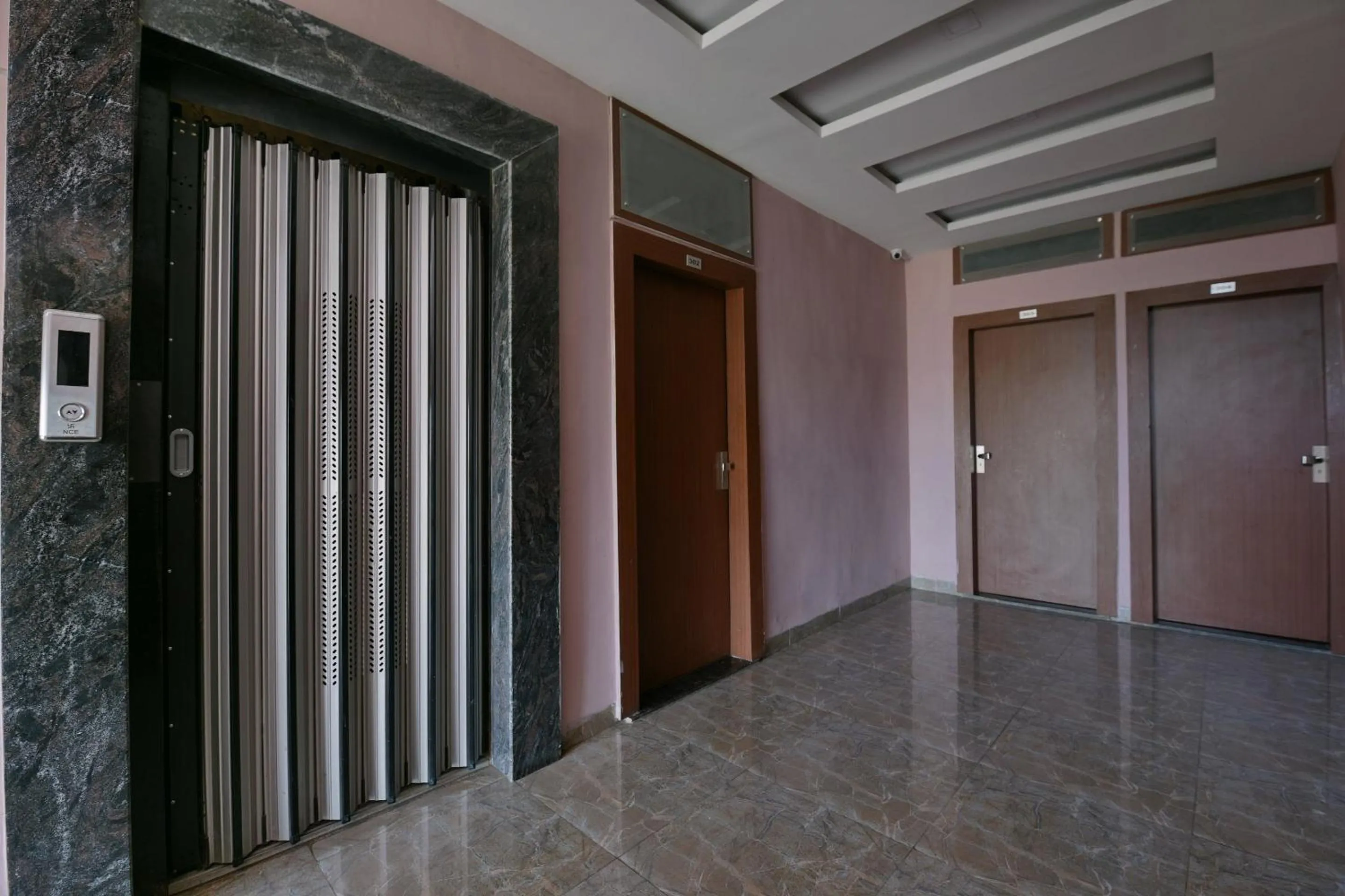 Lobby or reception in Hotel O SVL