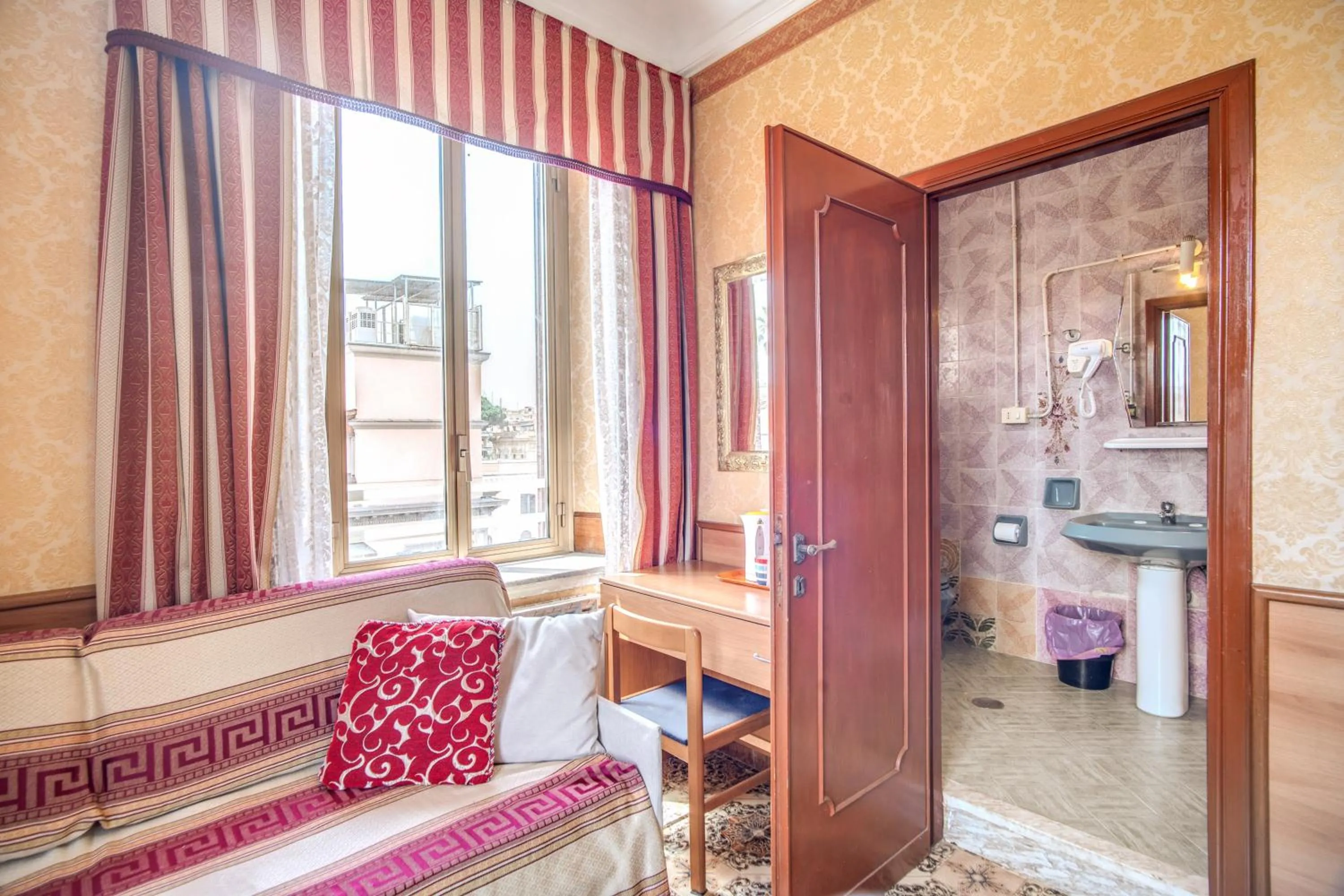 Bathroom in Hotel Artromano