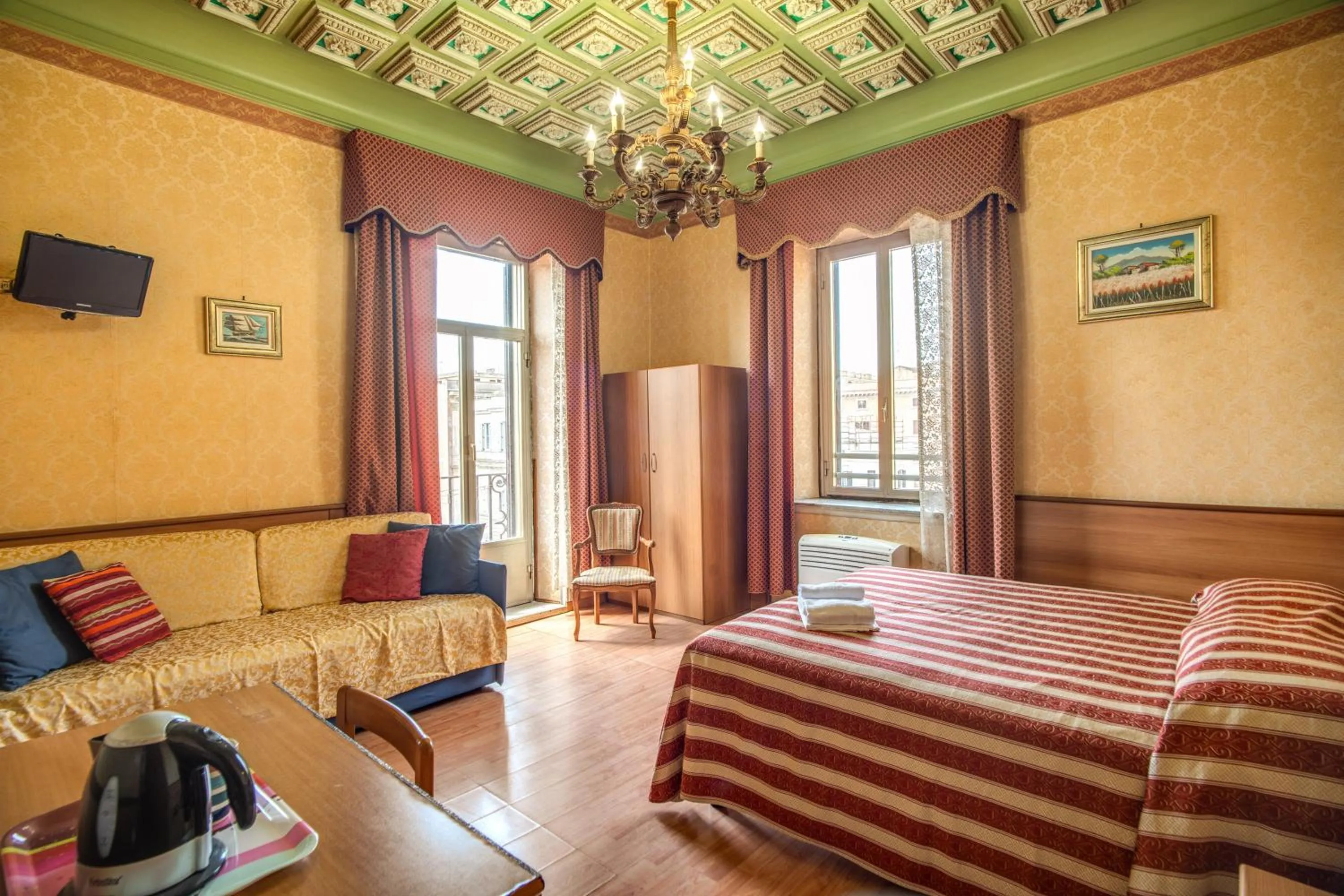 Photo of the whole room, Bed in Hotel Artromano