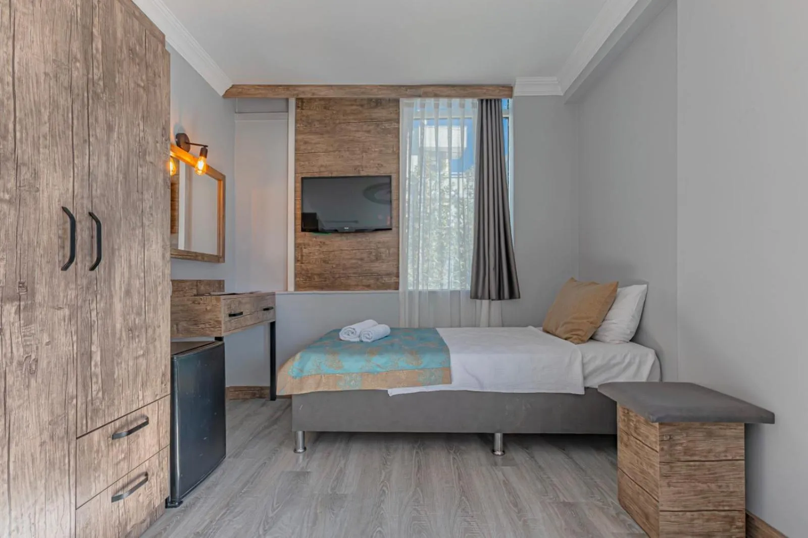 Bed in Seven City Hotel