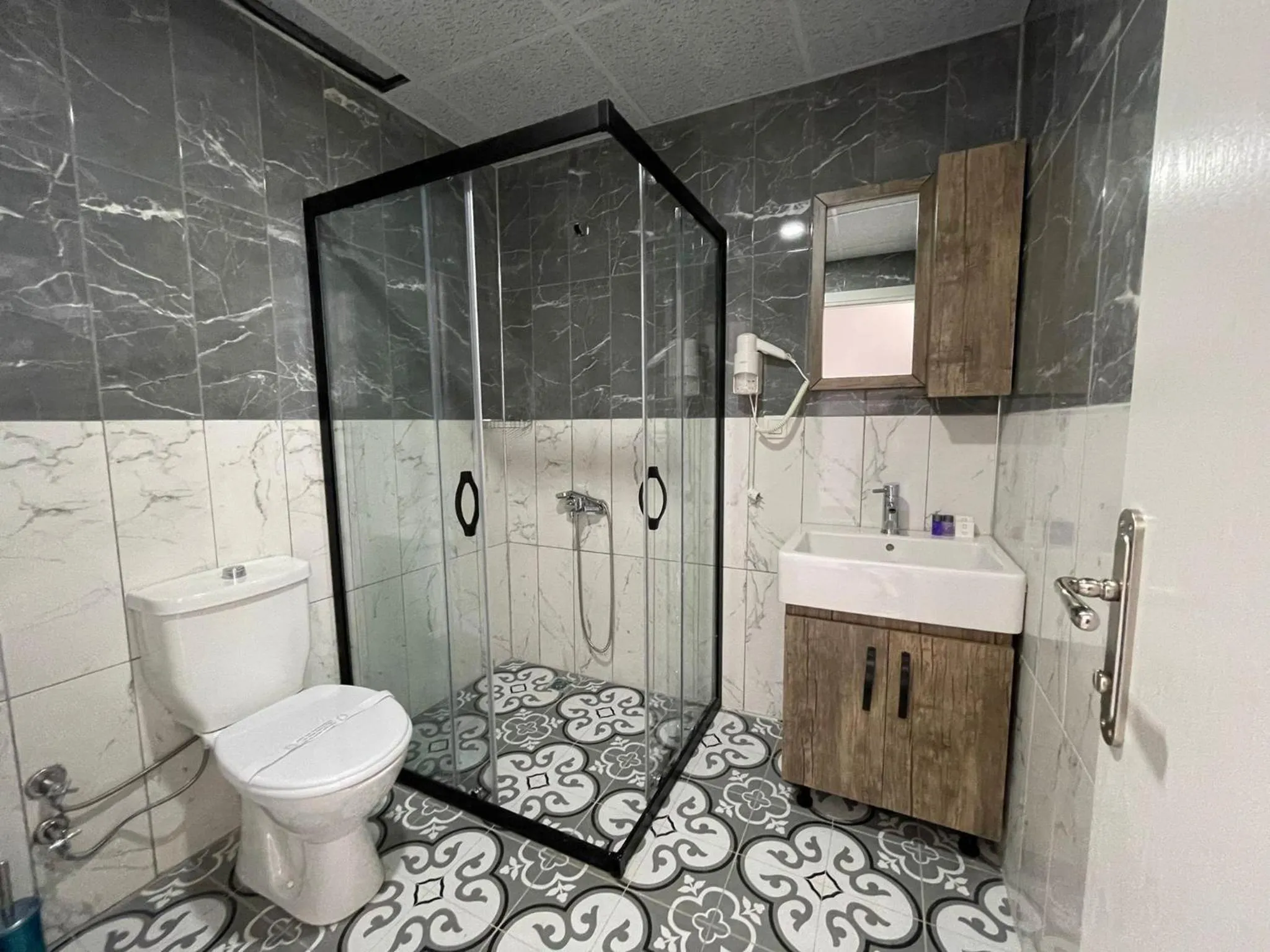 Bathroom in Seven City Hotel