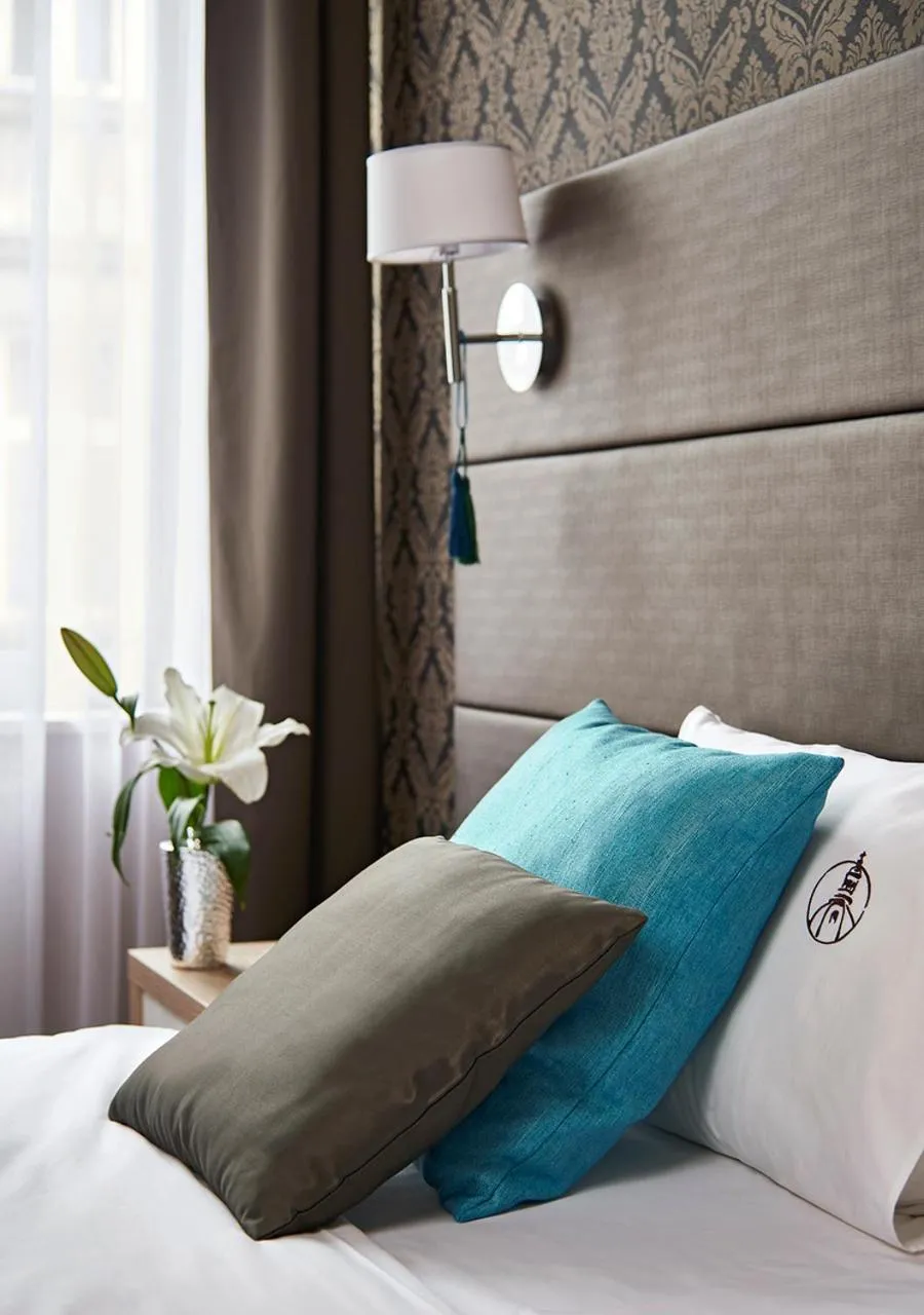 Bedroom, Bed in Hotel Central Basilica