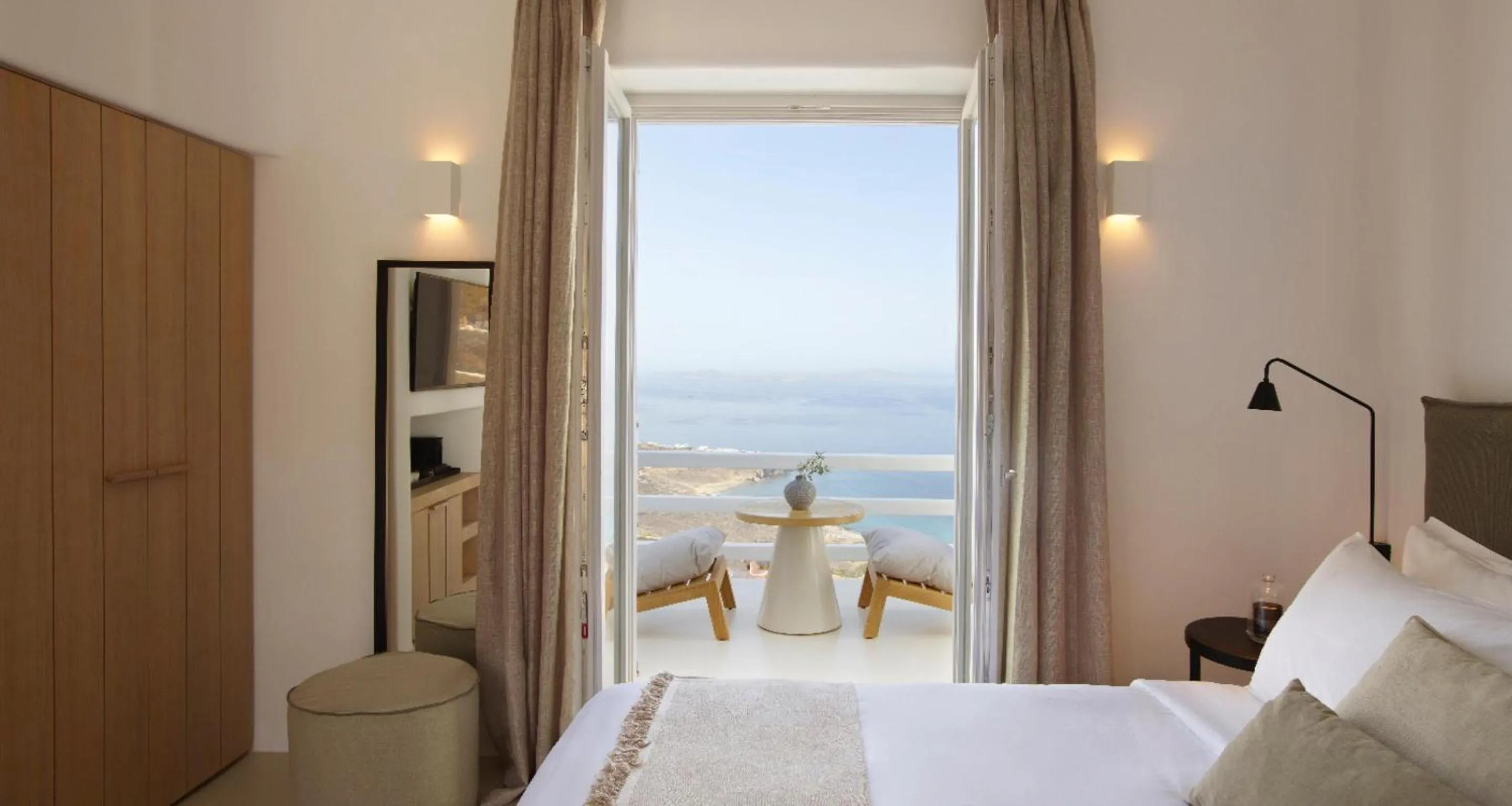 Bedroom, Bed in Collini Hotel Mykonos, WorldHotels Elite